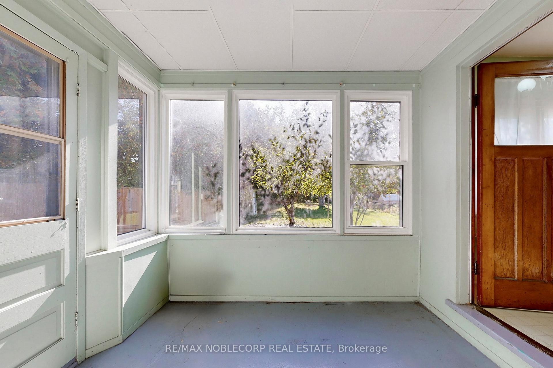 Photo 33 of 51 Simcoe Street, Orillia — HOMEH