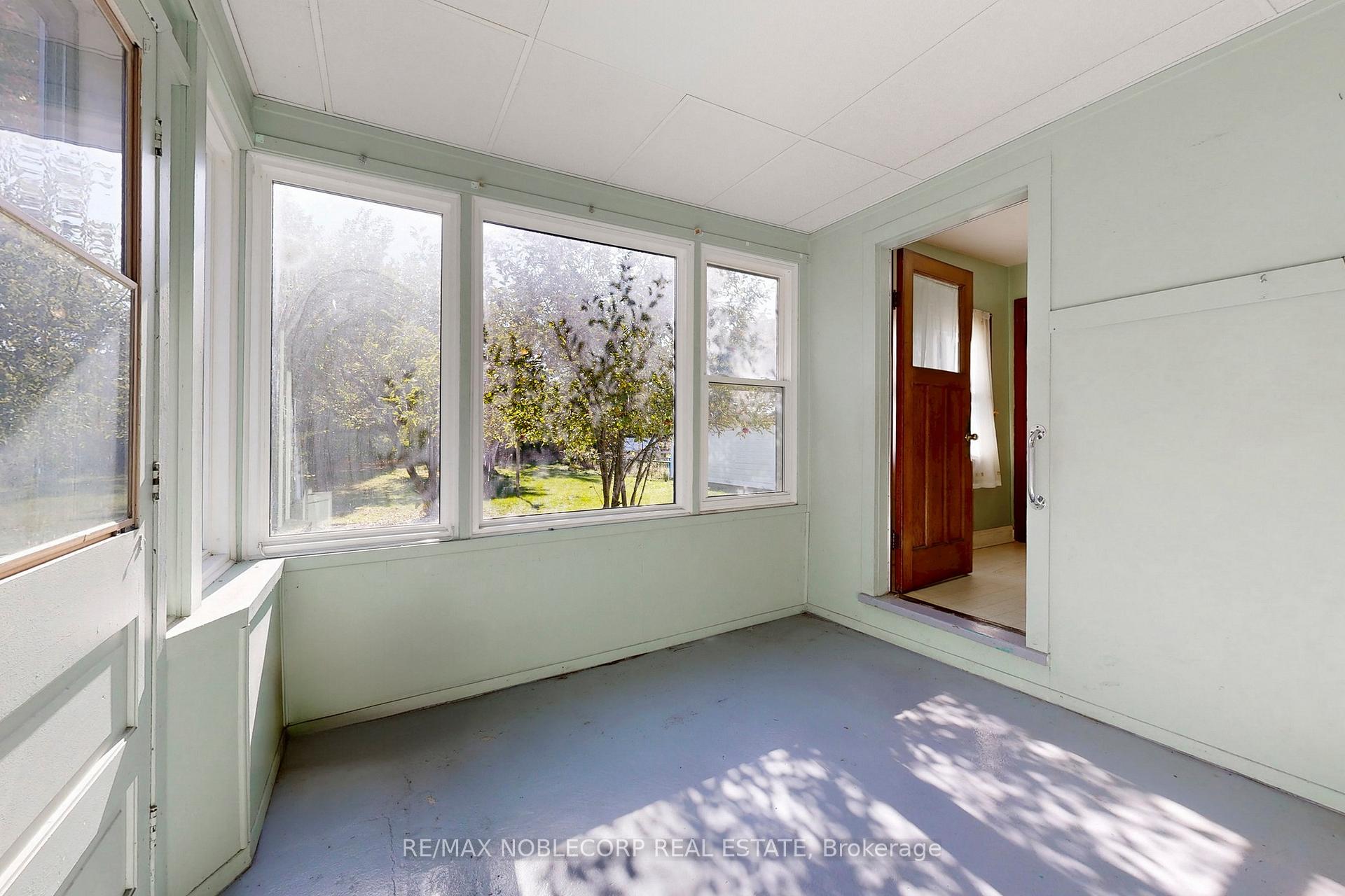 Photo 35 of 51 Simcoe Street, Orillia — HOMEH