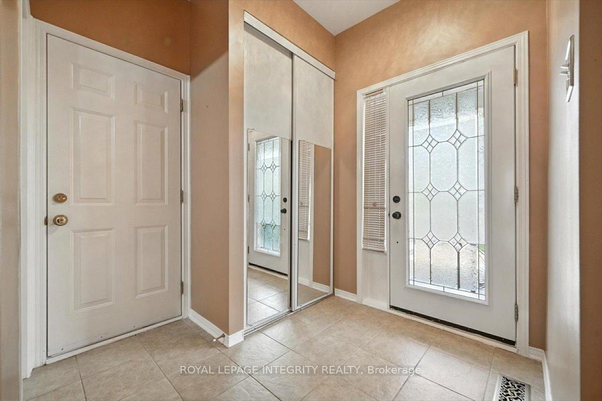Photo 4 of 636 Aquaview Drive, Ottawa, Avalon East — HOMEH
