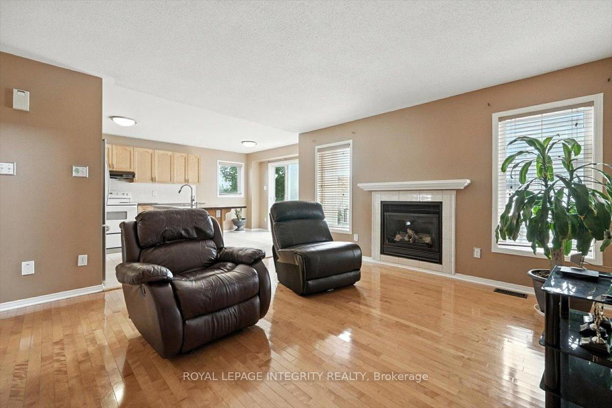 Photo 14 of 636 Aquaview Drive, Ottawa, Avalon East — HOMEH