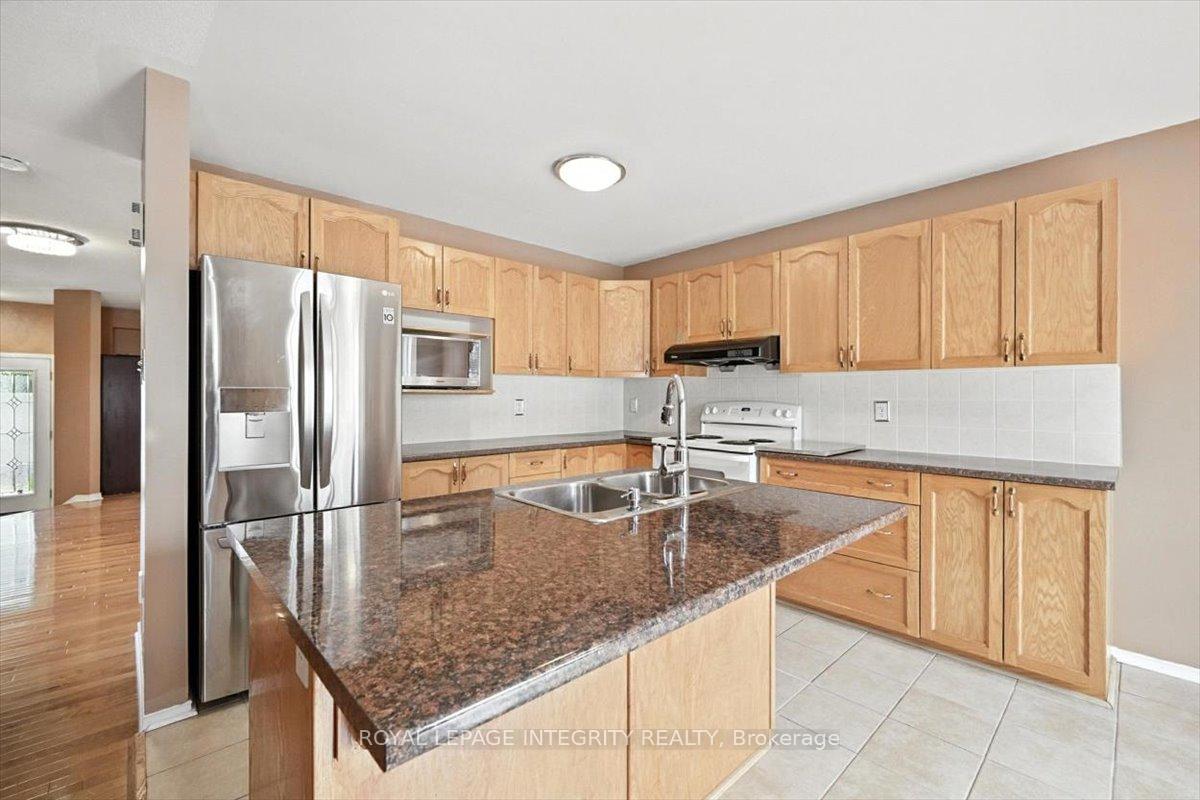 Photo 15 of 636 Aquaview Drive, Ottawa, Avalon East — HOMEH