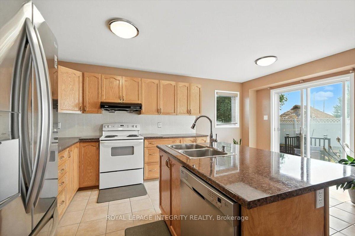 Photo 16 of 636 Aquaview Drive, Ottawa, Avalon East — HOMEH