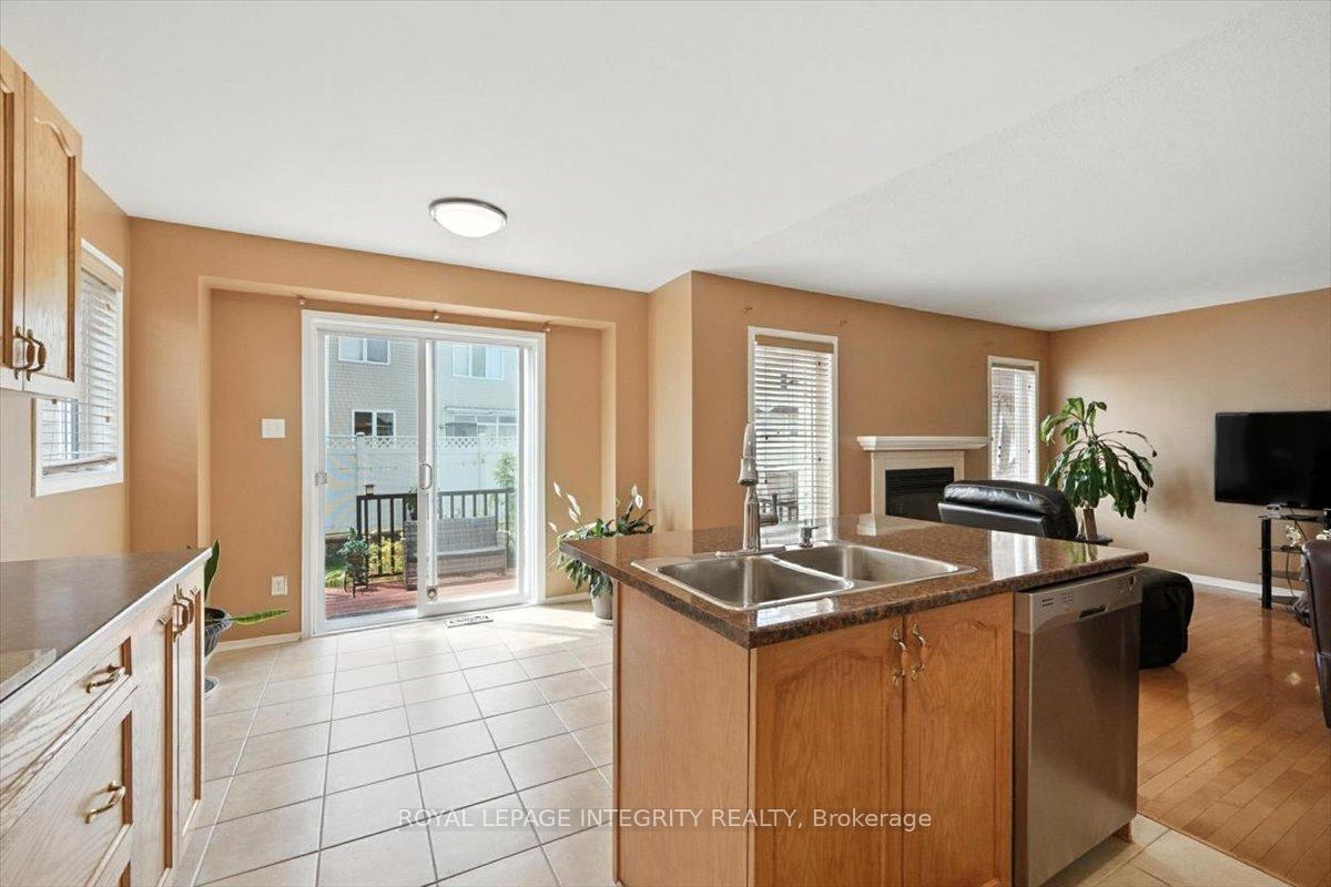 Photo 18 of 636 Aquaview Drive, Ottawa, Avalon East — HOMEH