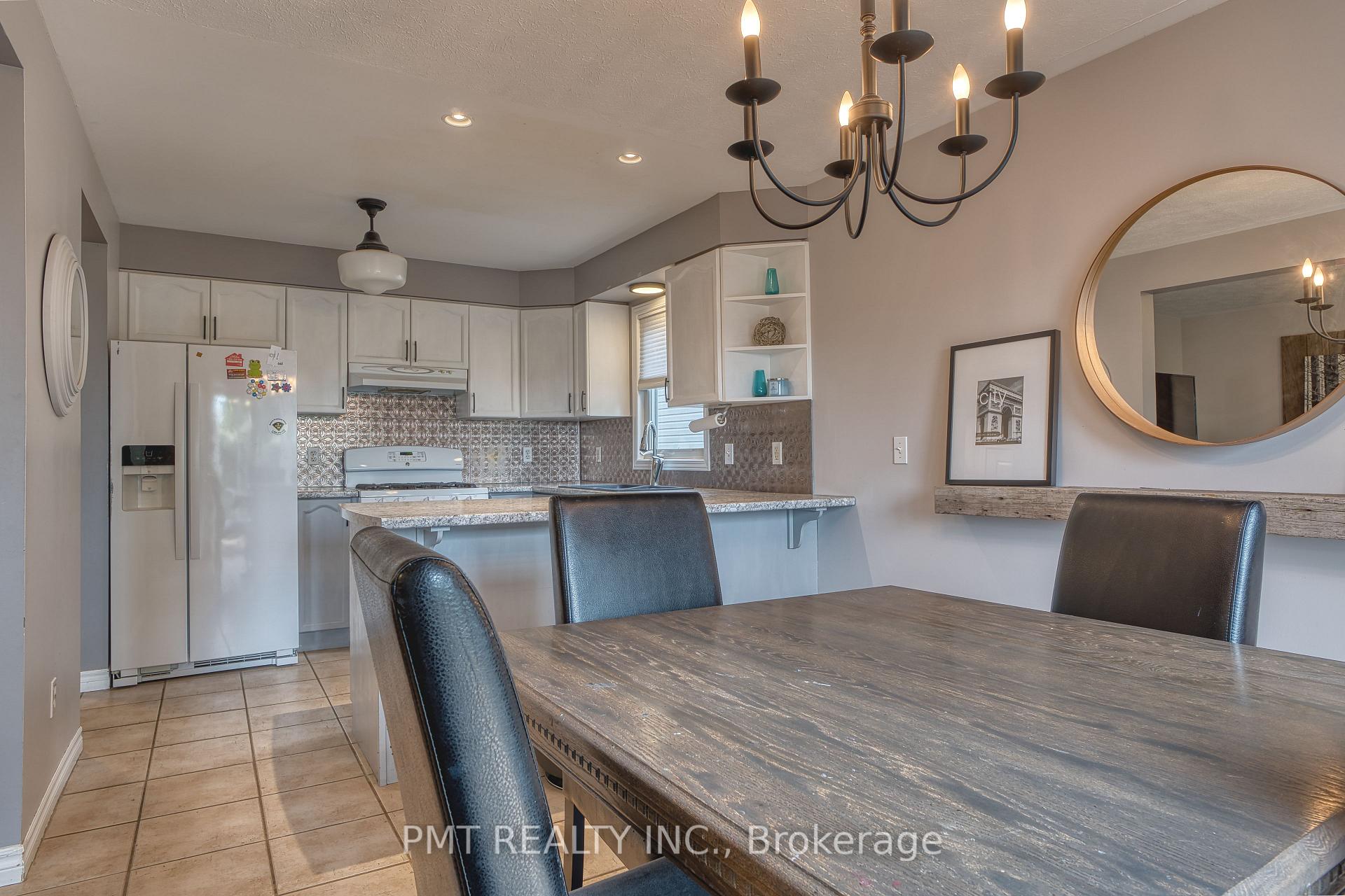 Photo 7 of 782 Kincaid Street, North Perth, Listowel — HOMEH