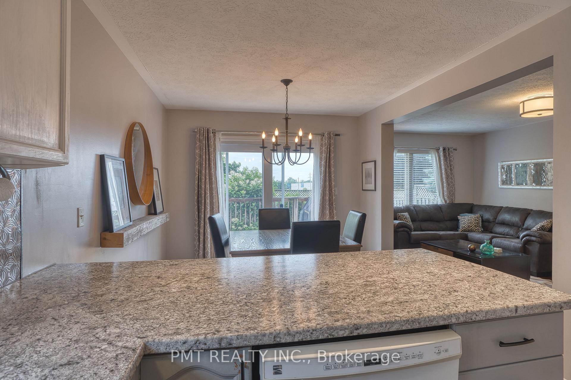 Photo 9 of 782 Kincaid Street, North Perth, Listowel — HOMEH