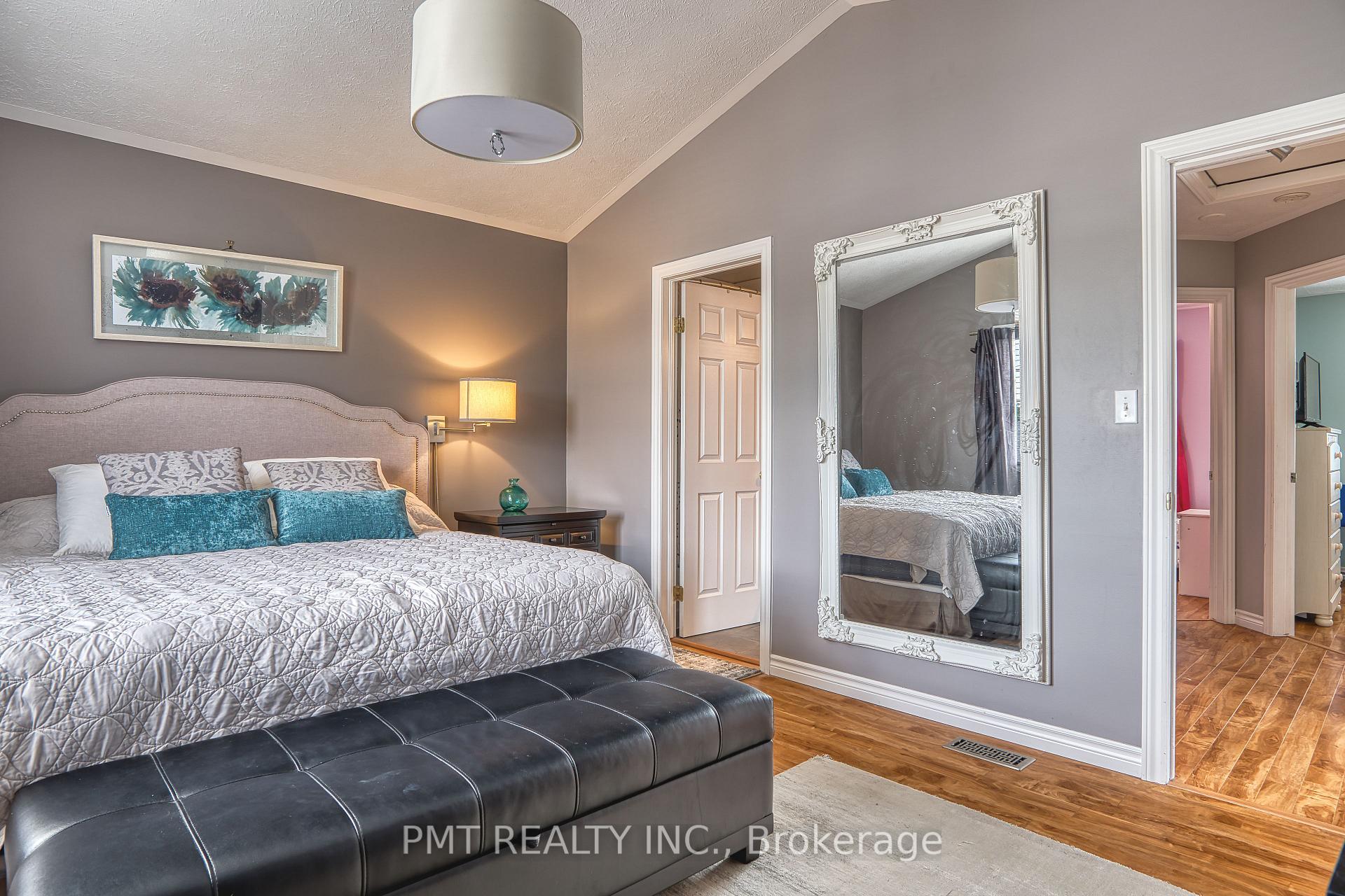 Photo 17 of 782 Kincaid Street, North Perth, Listowel — HOMEH