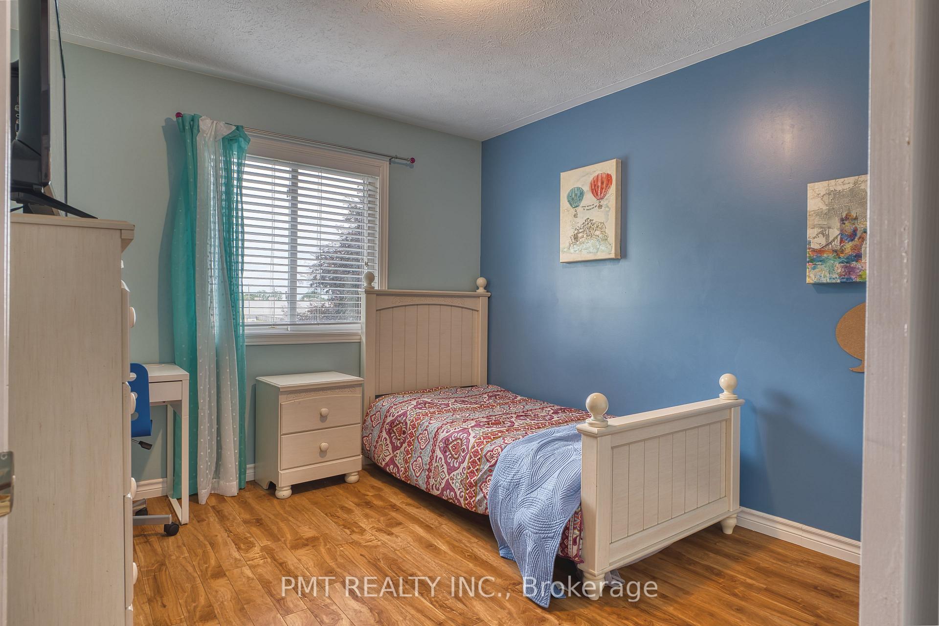 Photo 20 of 782 Kincaid Street, North Perth, Listowel — HOMEH