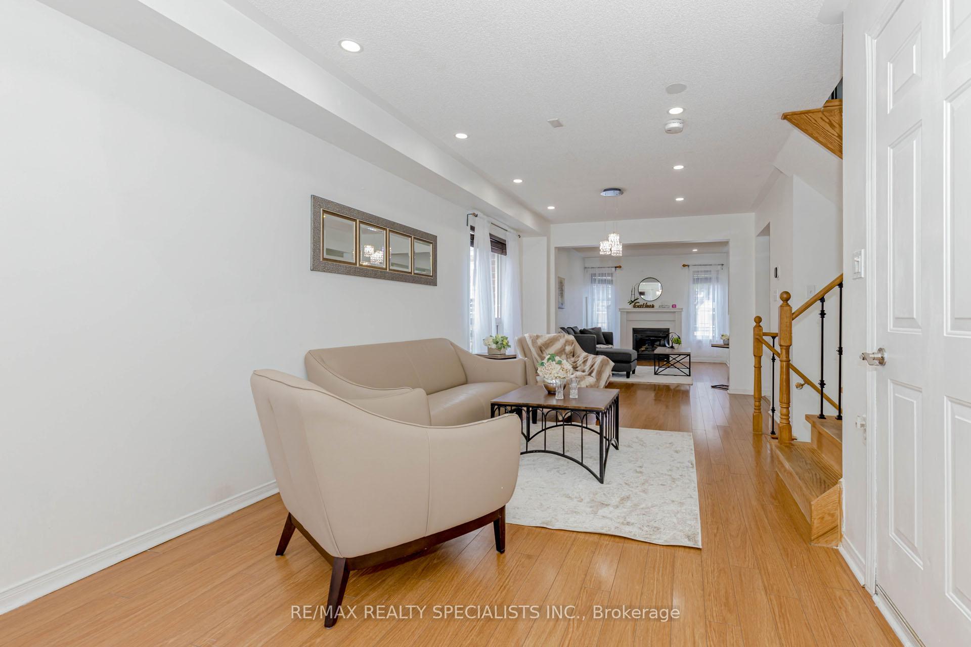 Photo 2 of 1242 Mowat Lane, Milton, Dempsey — HOMEH