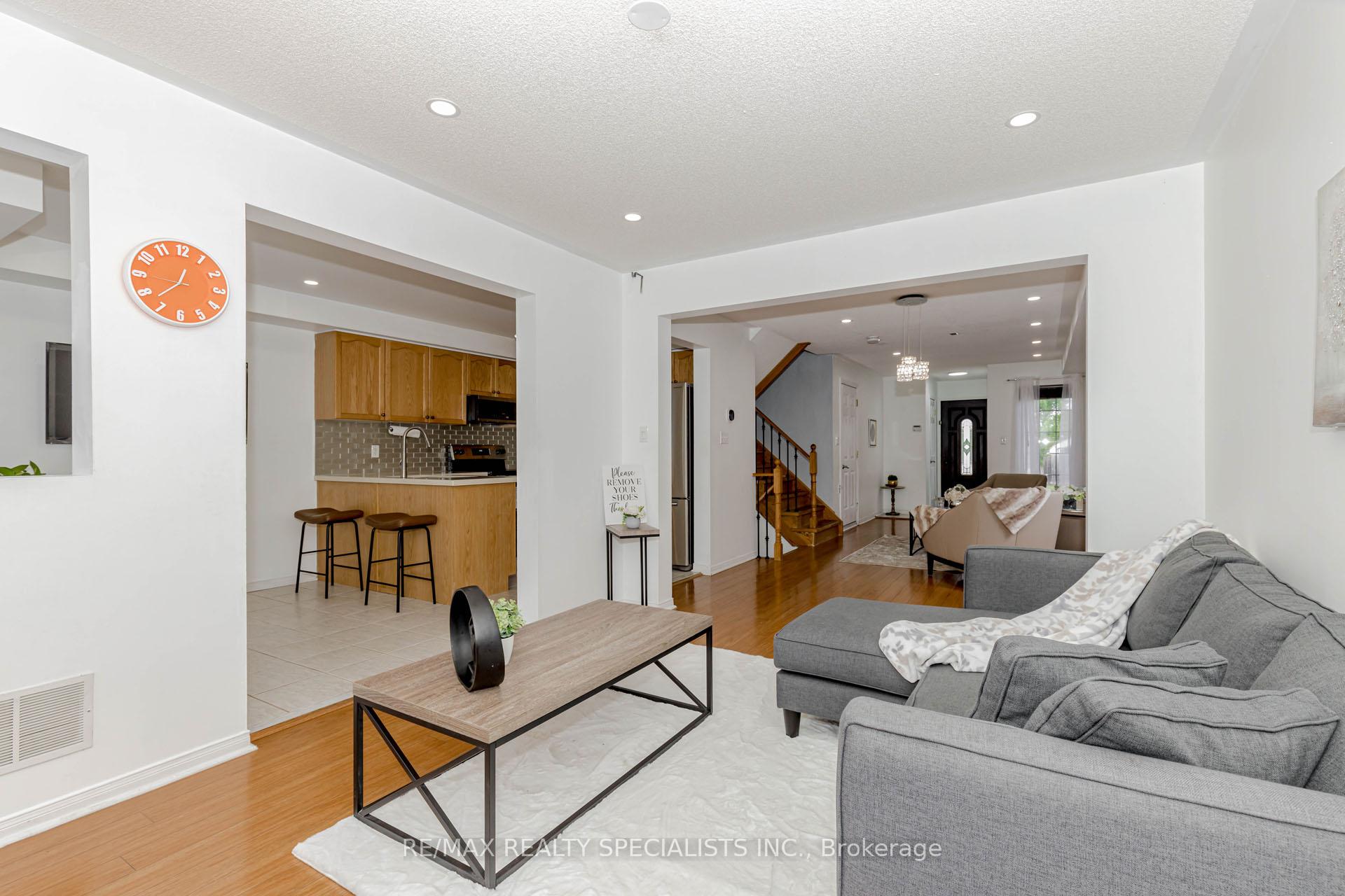 Photo 8 of 1242 Mowat Lane, Milton, Dempsey — HOMEH
