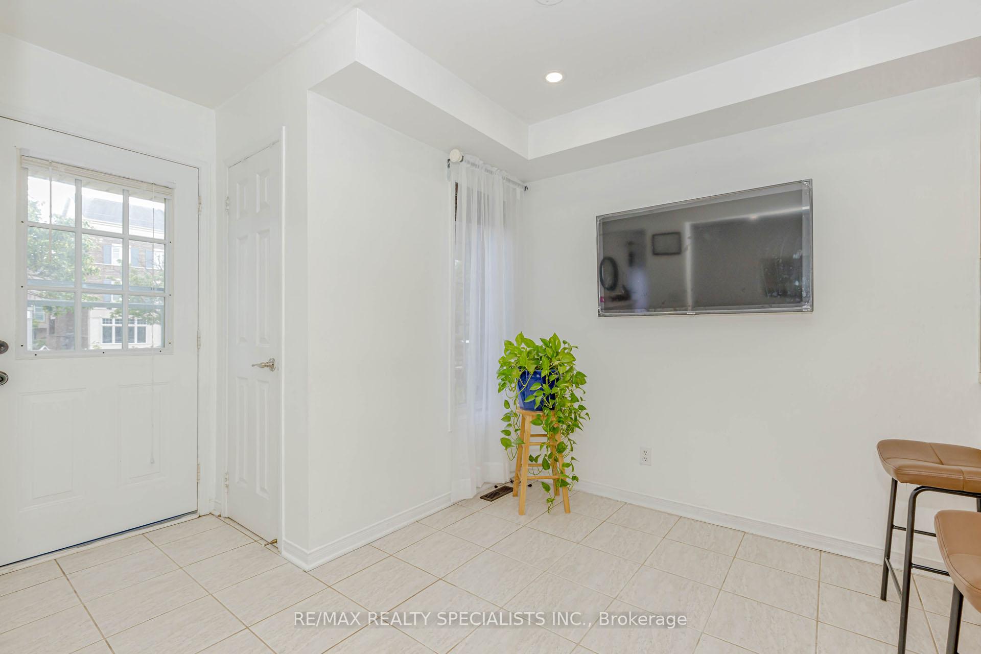 Photo 36 of 1242 Mowat Lane, Milton, Dempsey — HOMEH