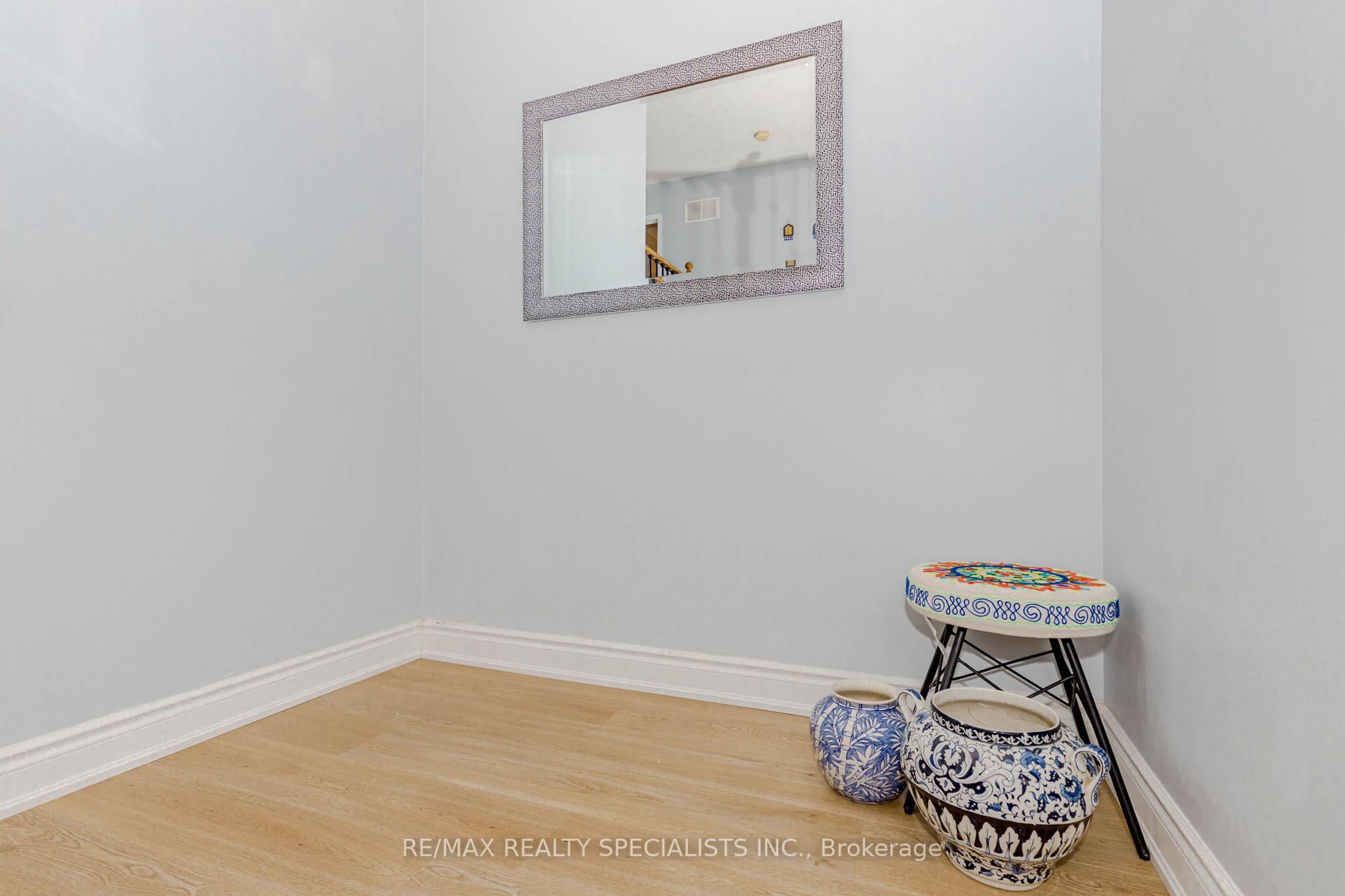Photo 11 of 1242 Mowat Lane, Milton, Dempsey — HOMEH
