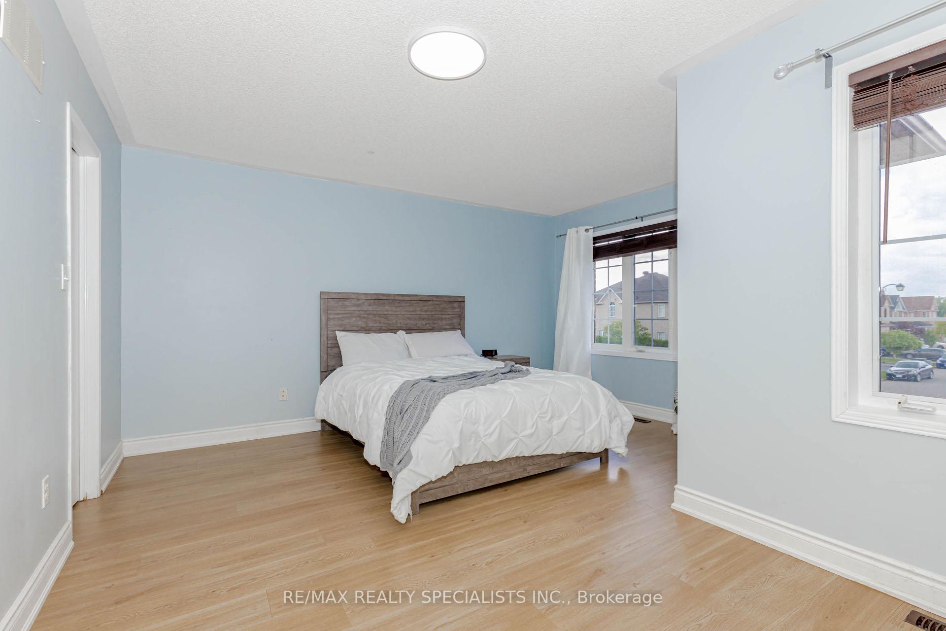 Photo 13 of 1242 Mowat Lane, Milton, Dempsey — HOMEH