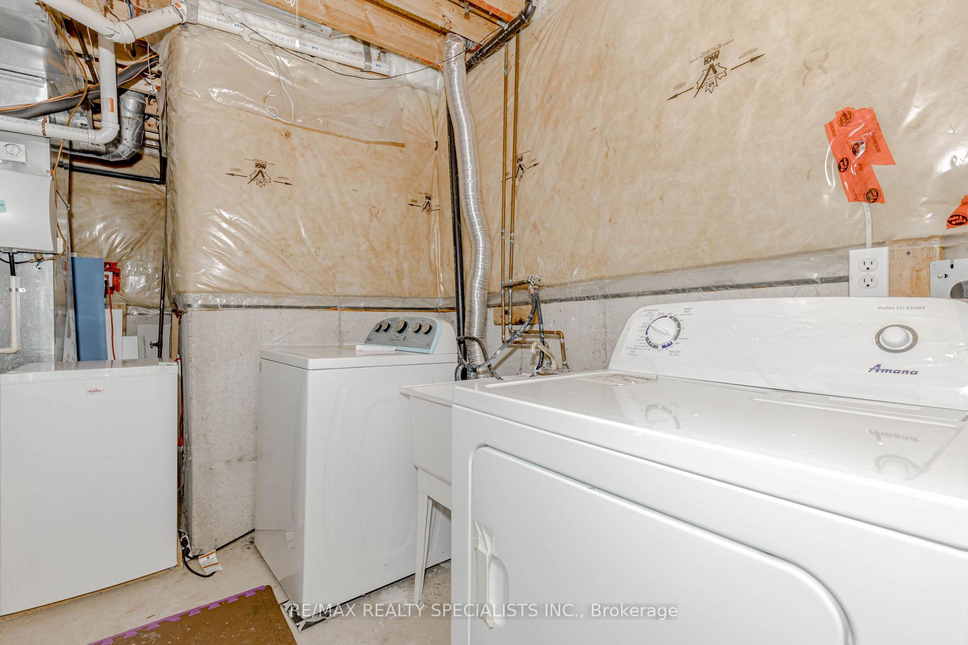 Photo 40 of 1242 Mowat Lane, Milton, Dempsey — HOMEH