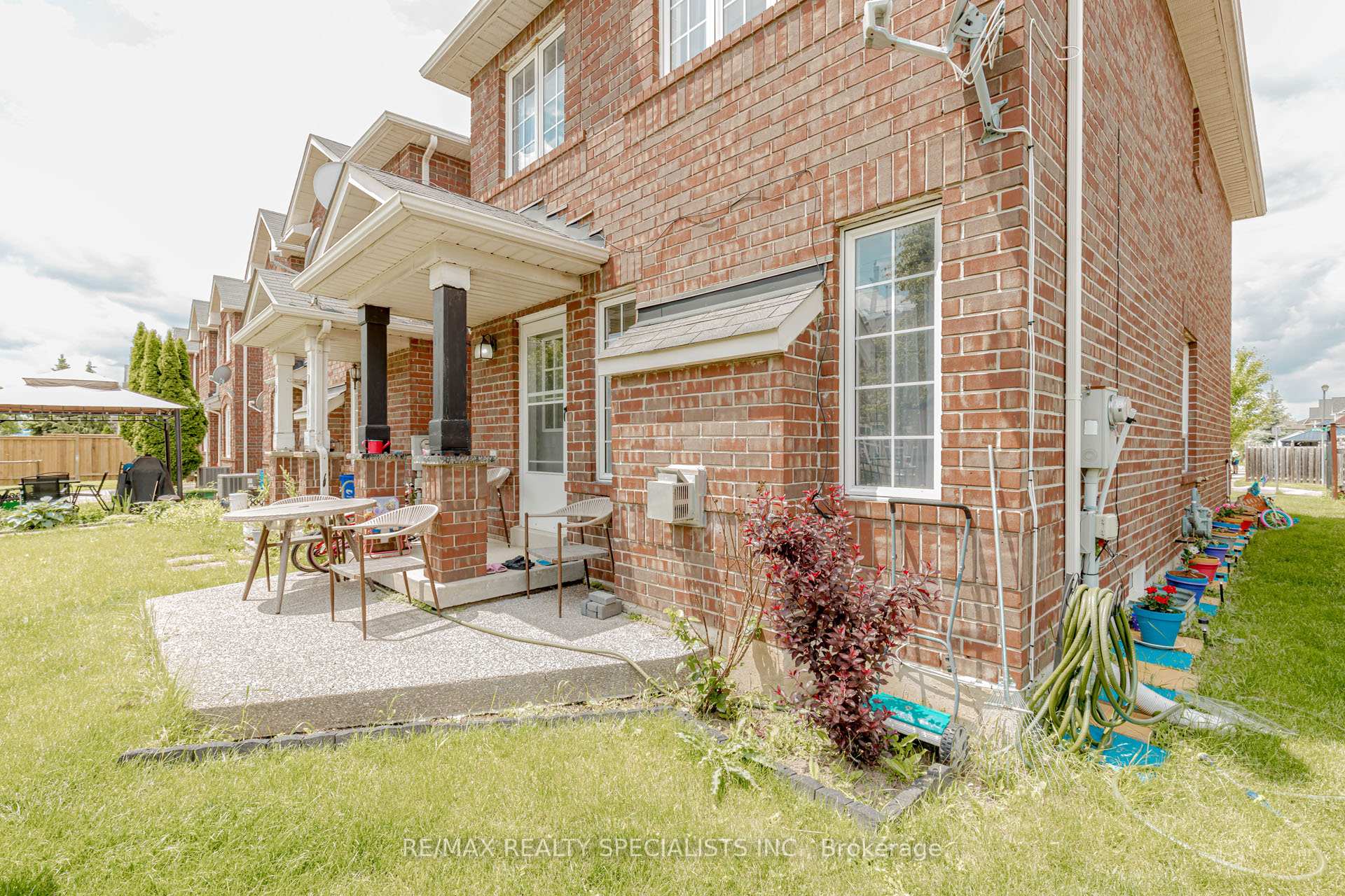 Photo 28 of 1242 Mowat Lane, Milton, Dempsey — HOMEH
