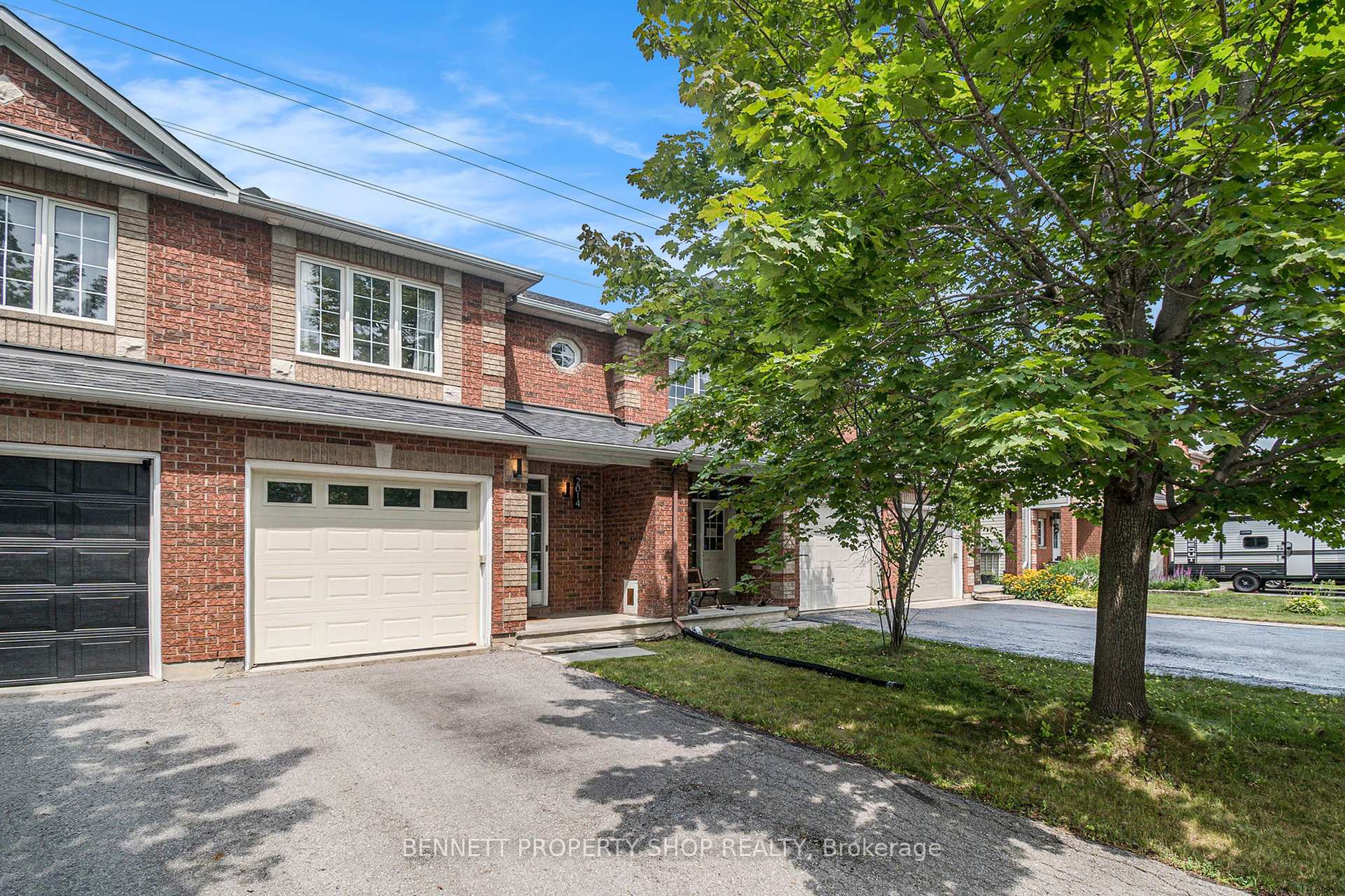 Photo 1 of 2014 Winsome Terrace, Ottawa, Fallingbrook/Gardenway South — HOMEH