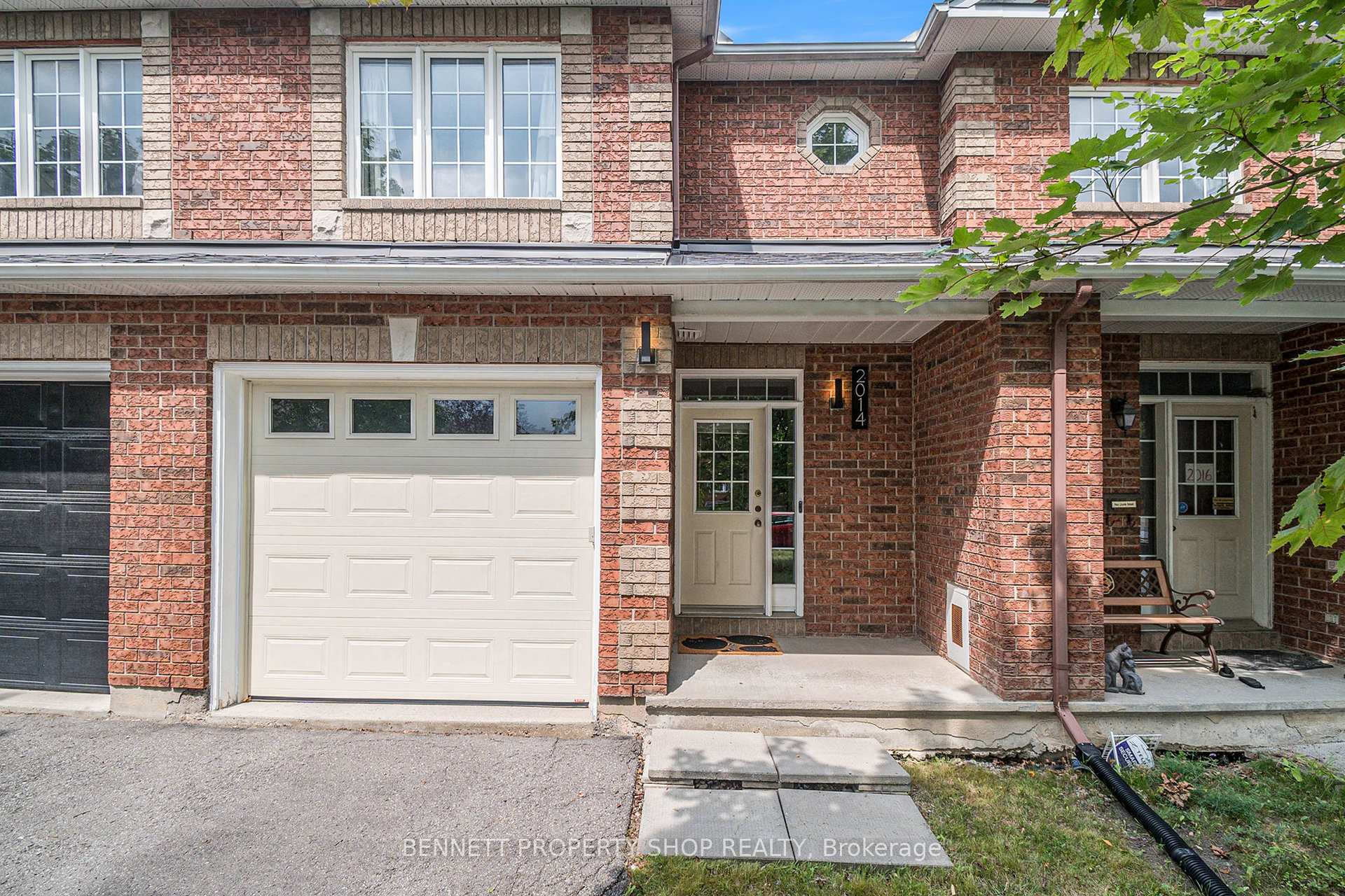 Photo 2 of 2014 Winsome Terrace, Ottawa, Fallingbrook/Gardenway South — HOMEH