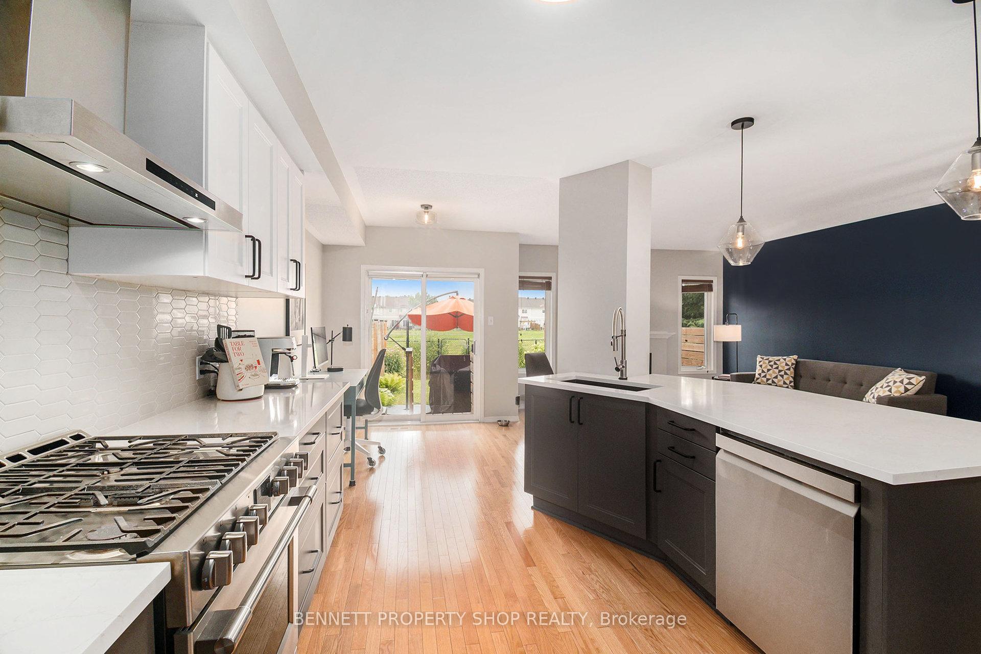 Photo 9 of 2014 Winsome Terrace, Ottawa, Fallingbrook/Gardenway South — HOMEH