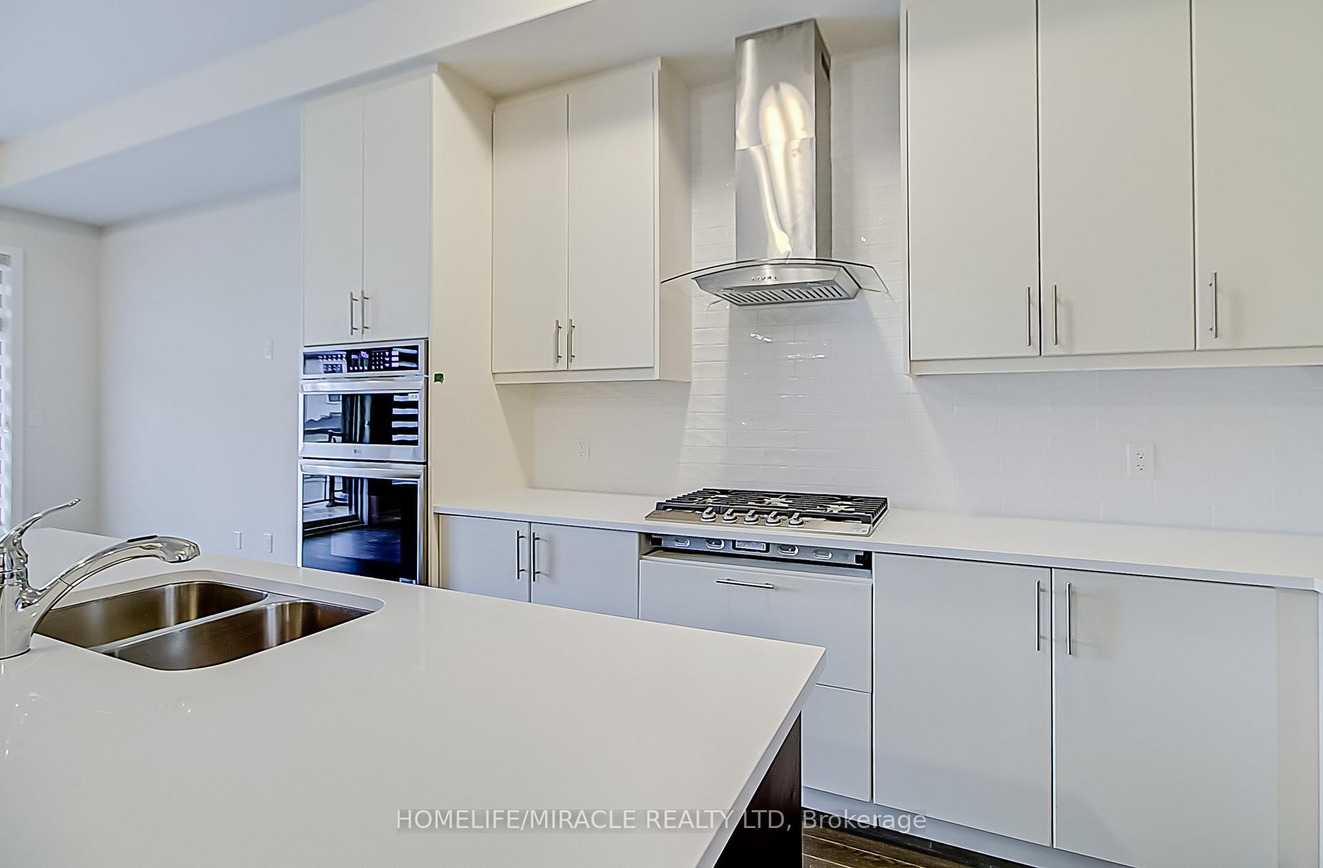 Photo 4 of 3133 Meadowridge Drive, Oakville, Joshua Meadows — HOMEH