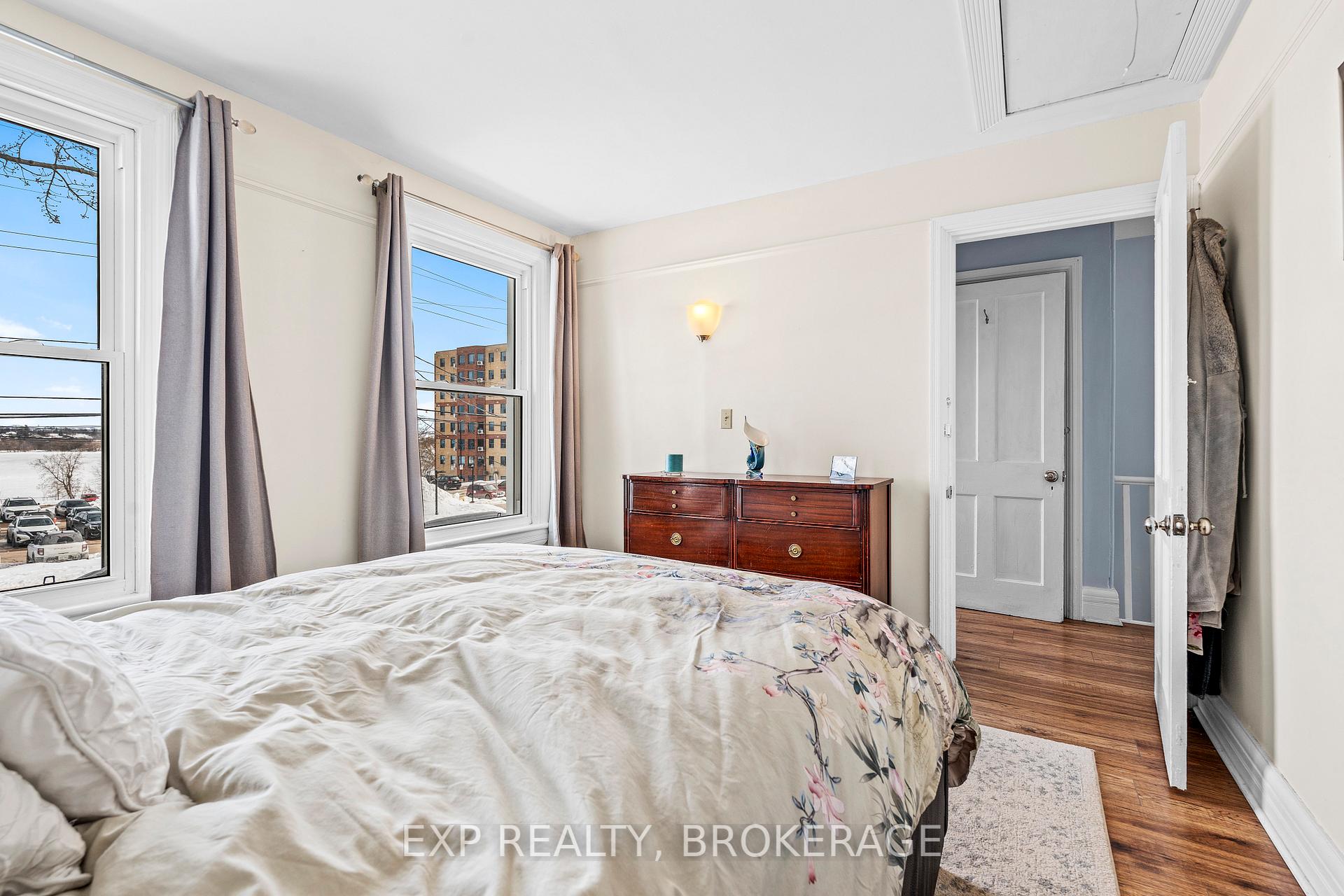 Photo 25 of 210 Rideau Street, Kingston, East of Sir John A. Blvd — HOMEH