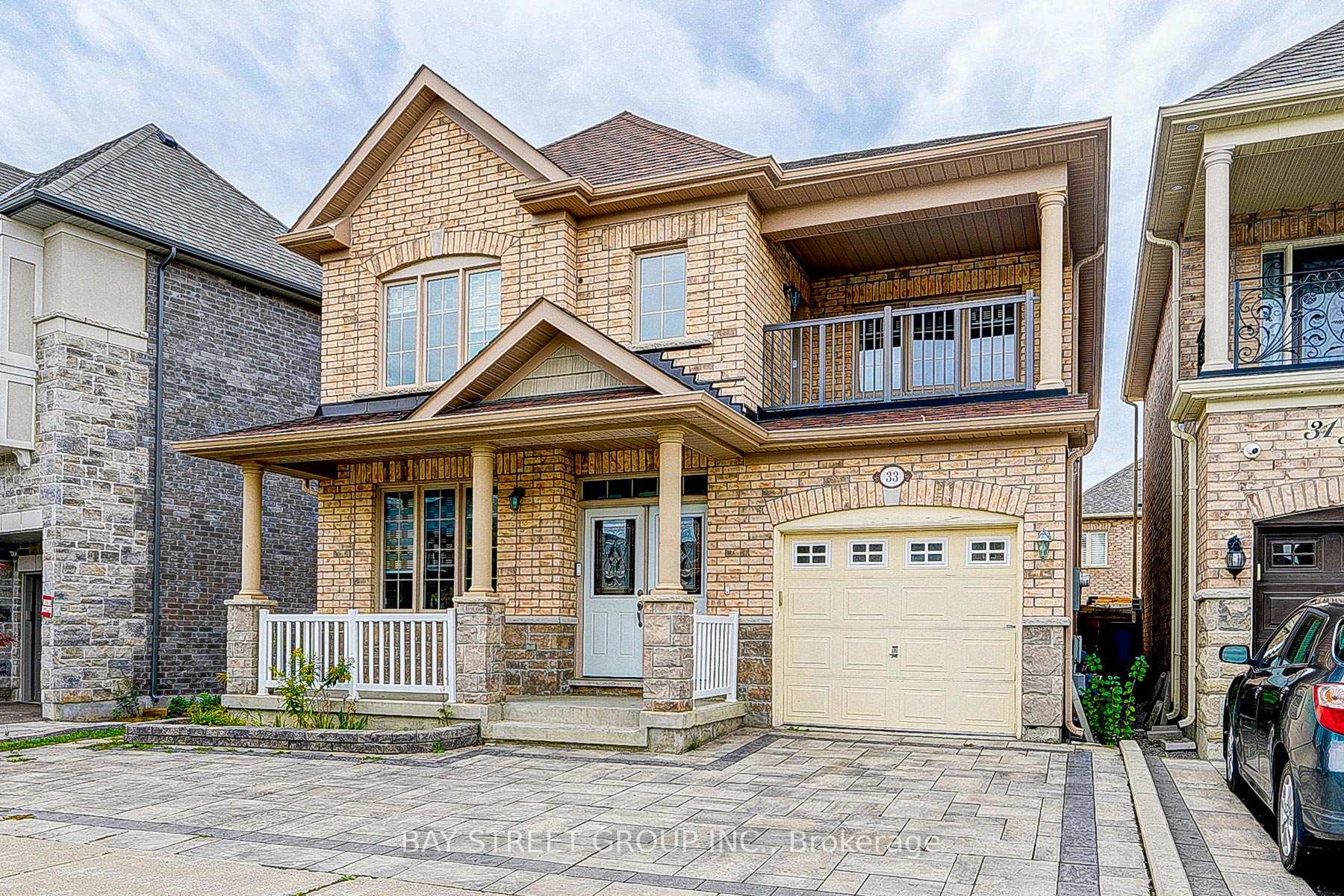 Photo 2 of Unit (Upper), 33 Jeffrey Nihda Crescent, Markham, Greensborough — HOMEH