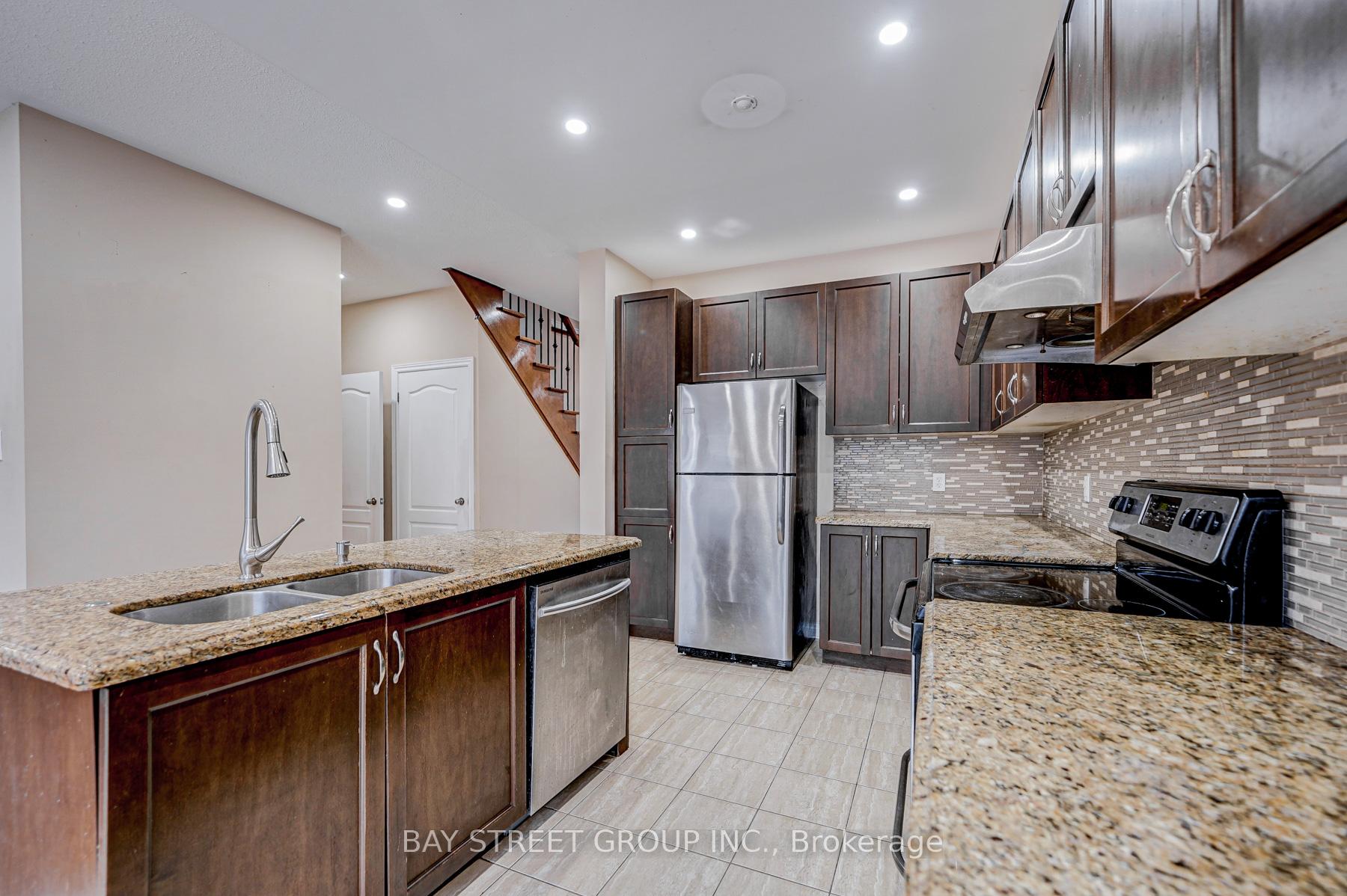 Photo 13 of Unit (Upper), 33 Jeffrey Nihda Crescent, Markham, Greensborough — HOMEH