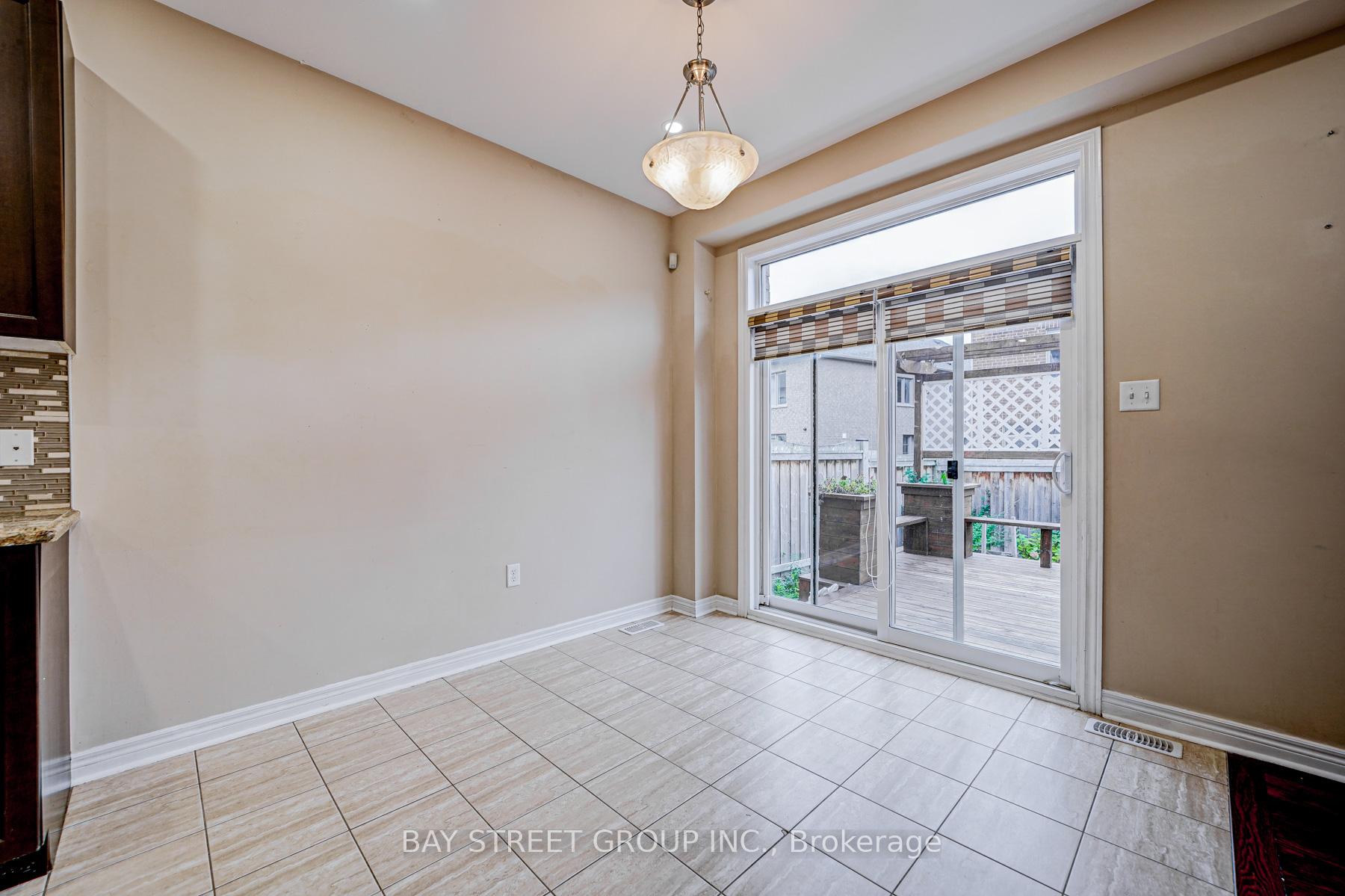 Photo 15 of Unit (Upper), 33 Jeffrey Nihda Crescent, Markham, Greensborough — HOMEH