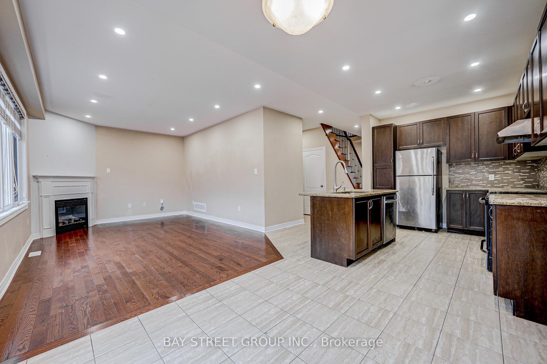 Photo 17 of Unit (Upper), 33 Jeffrey Nihda Crescent, Markham, Greensborough — HOMEH