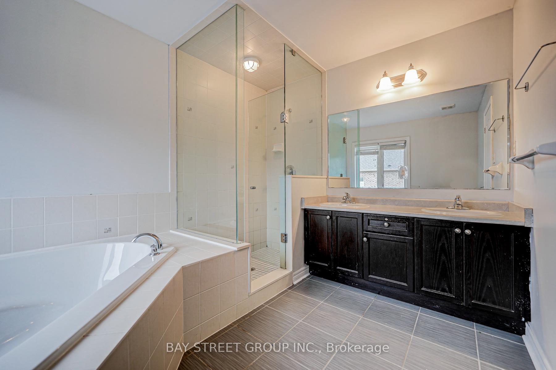 Photo 24 of Unit (Upper), 33 Jeffrey Nihda Crescent, Markham, Greensborough — HOMEH