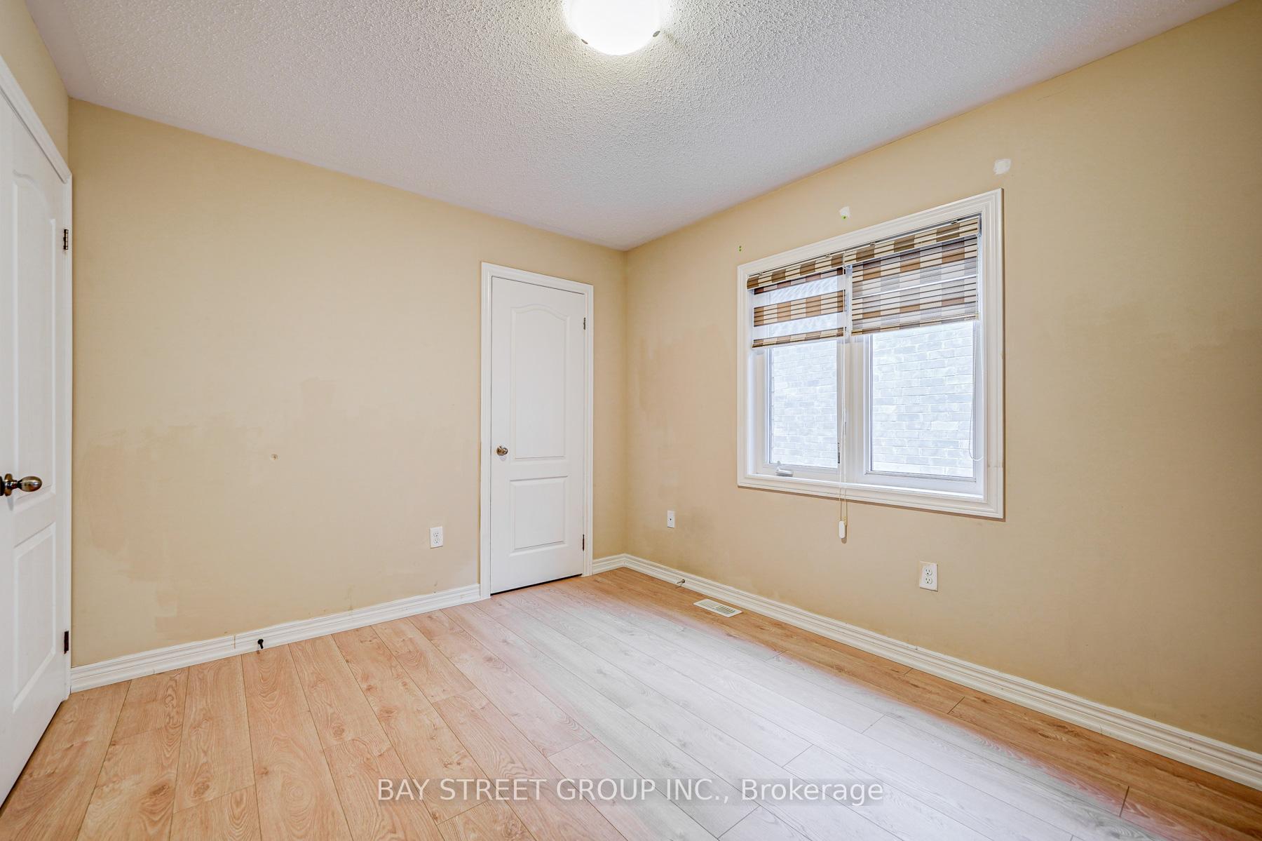 Photo 28 of Unit (Upper), 33 Jeffrey Nihda Crescent, Markham, Greensborough — HOMEH