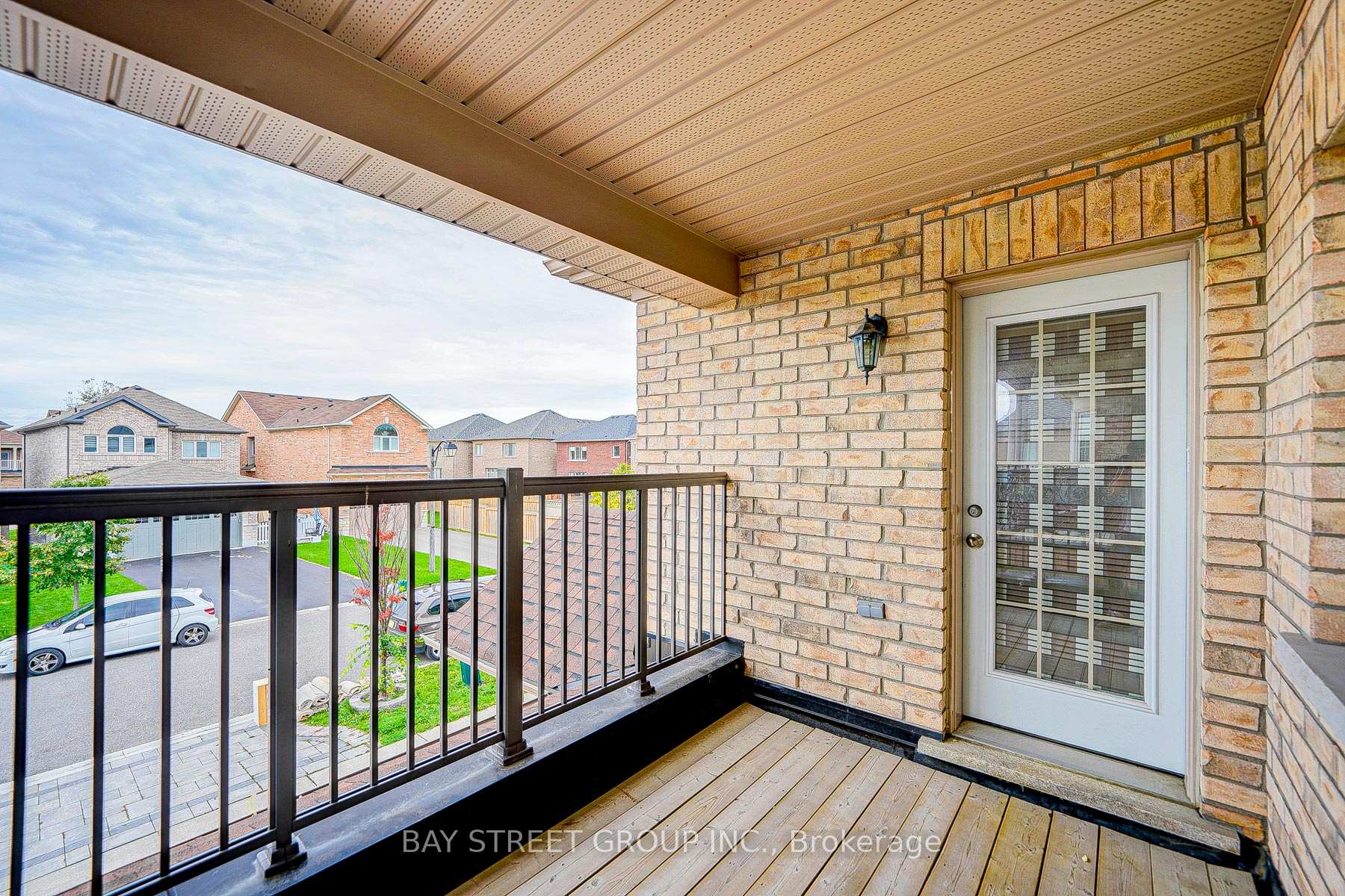 Photo 33 of Unit (Upper), 33 Jeffrey Nihda Crescent, Markham, Greensborough — HOMEH