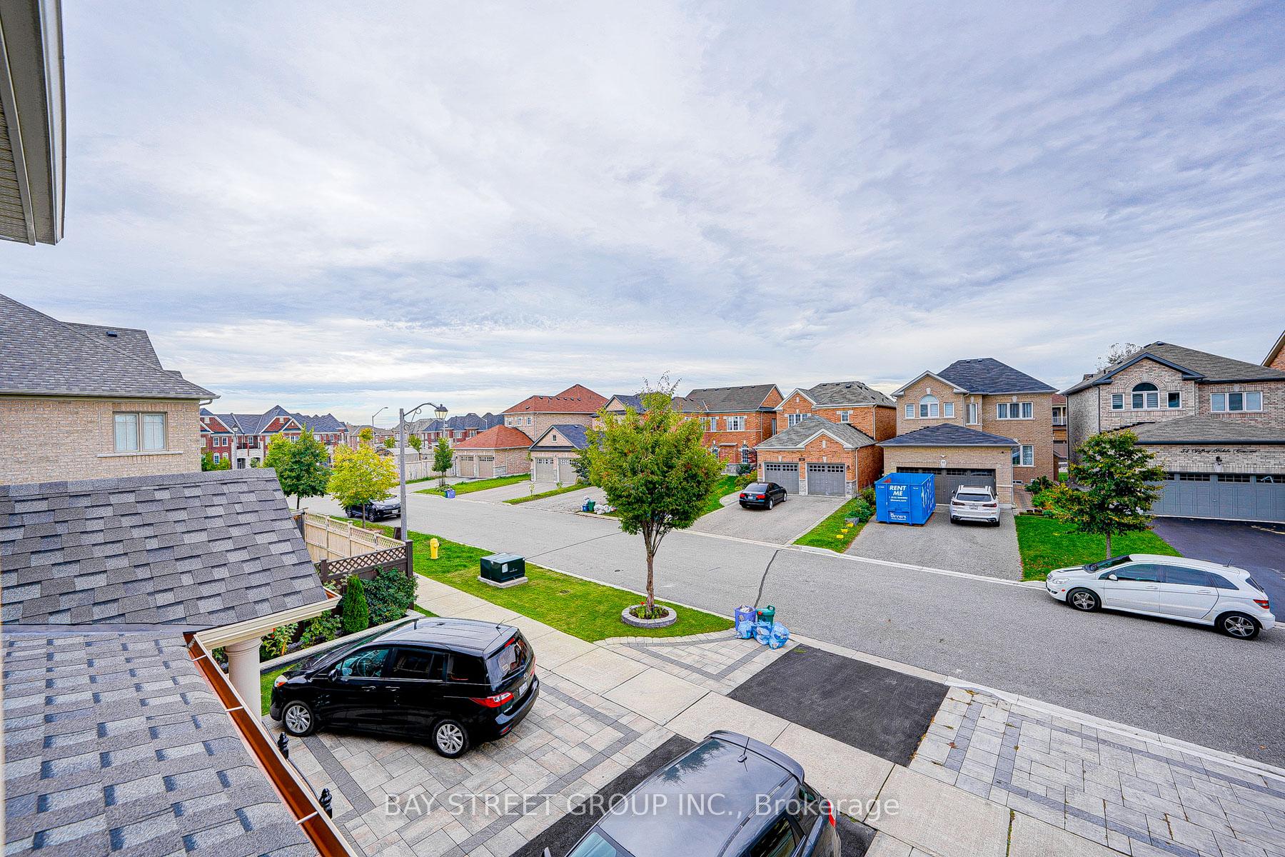 Photo 34 of Unit (Upper), 33 Jeffrey Nihda Crescent, Markham, Greensborough — HOMEH