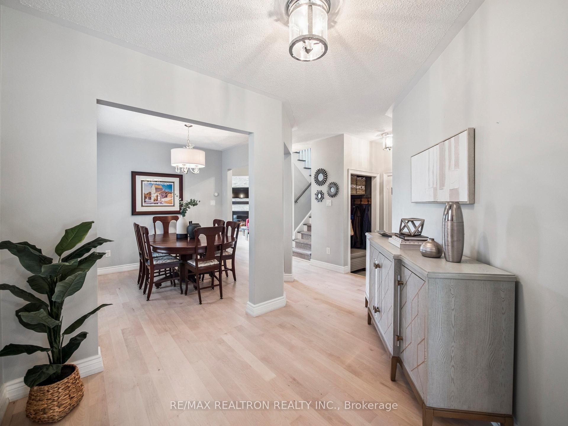 Photo 8 of 514 Menczel Crescent, Newmarket, Summerhill Estates — HOMEH