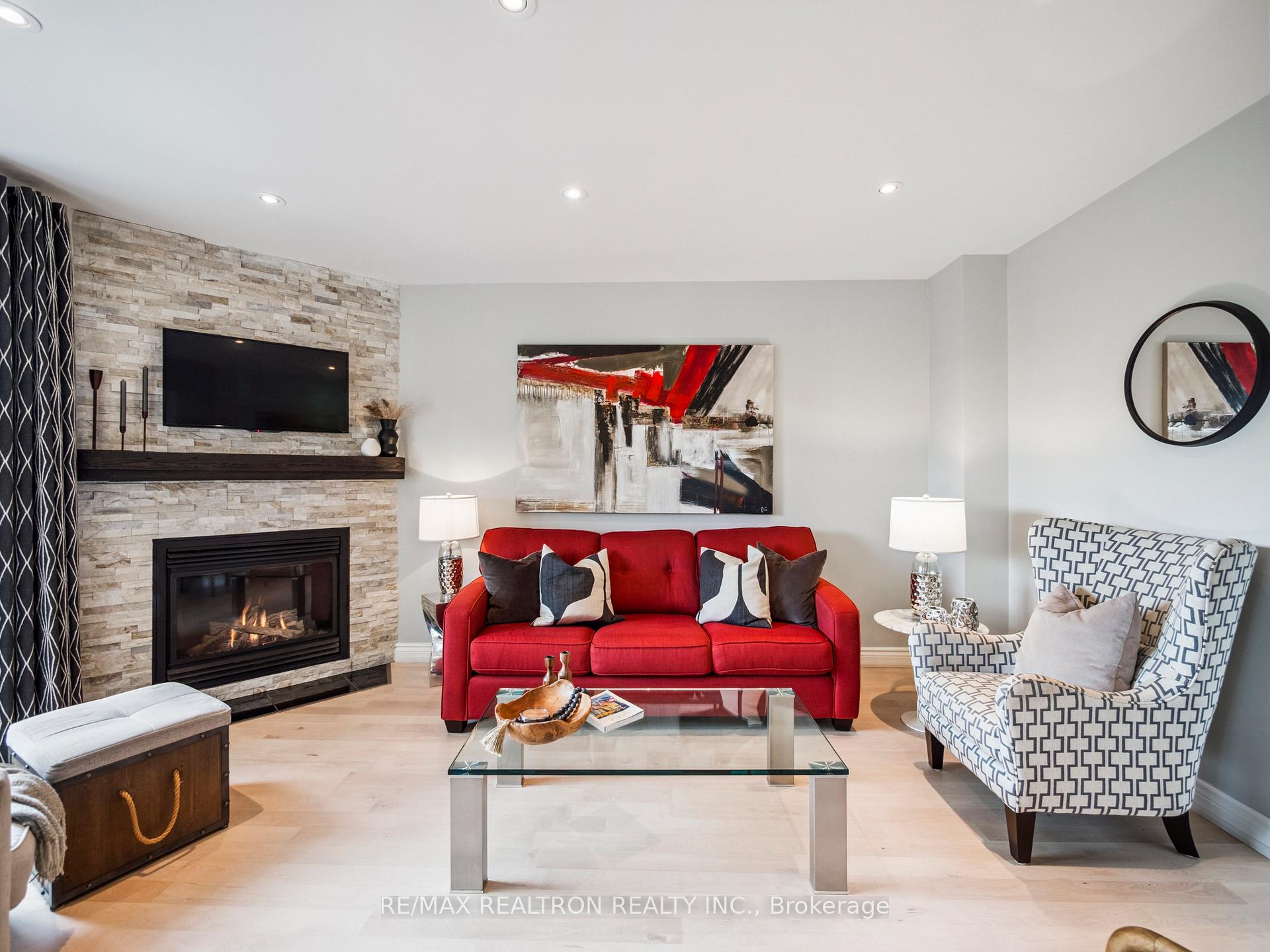 Photo 20 of 514 Menczel Crescent, Newmarket, Summerhill Estates — HOMEH