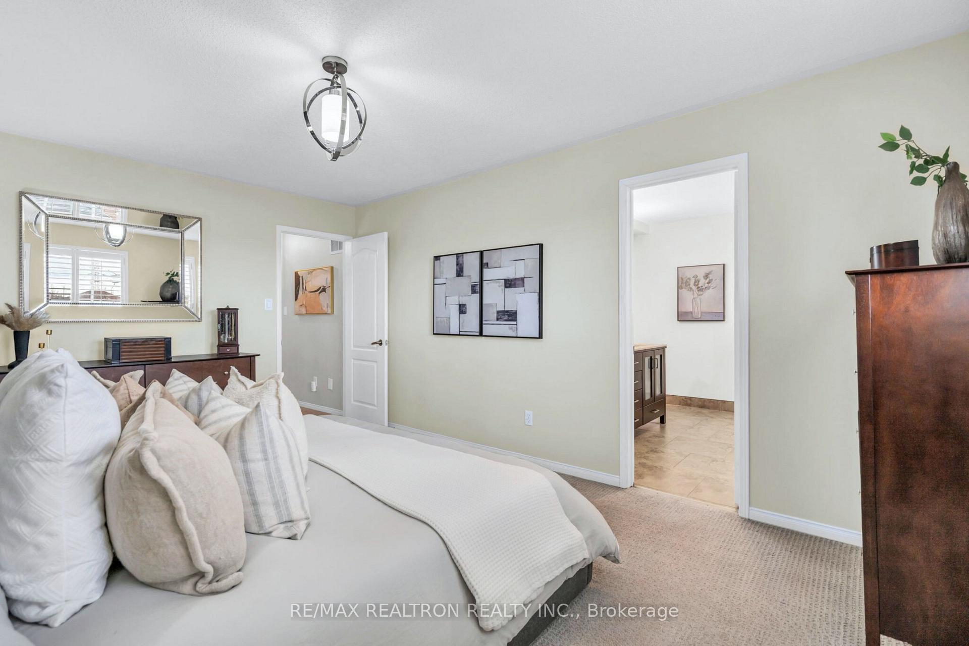 Photo 23 of 514 Menczel Crescent, Newmarket, Summerhill Estates — HOMEH