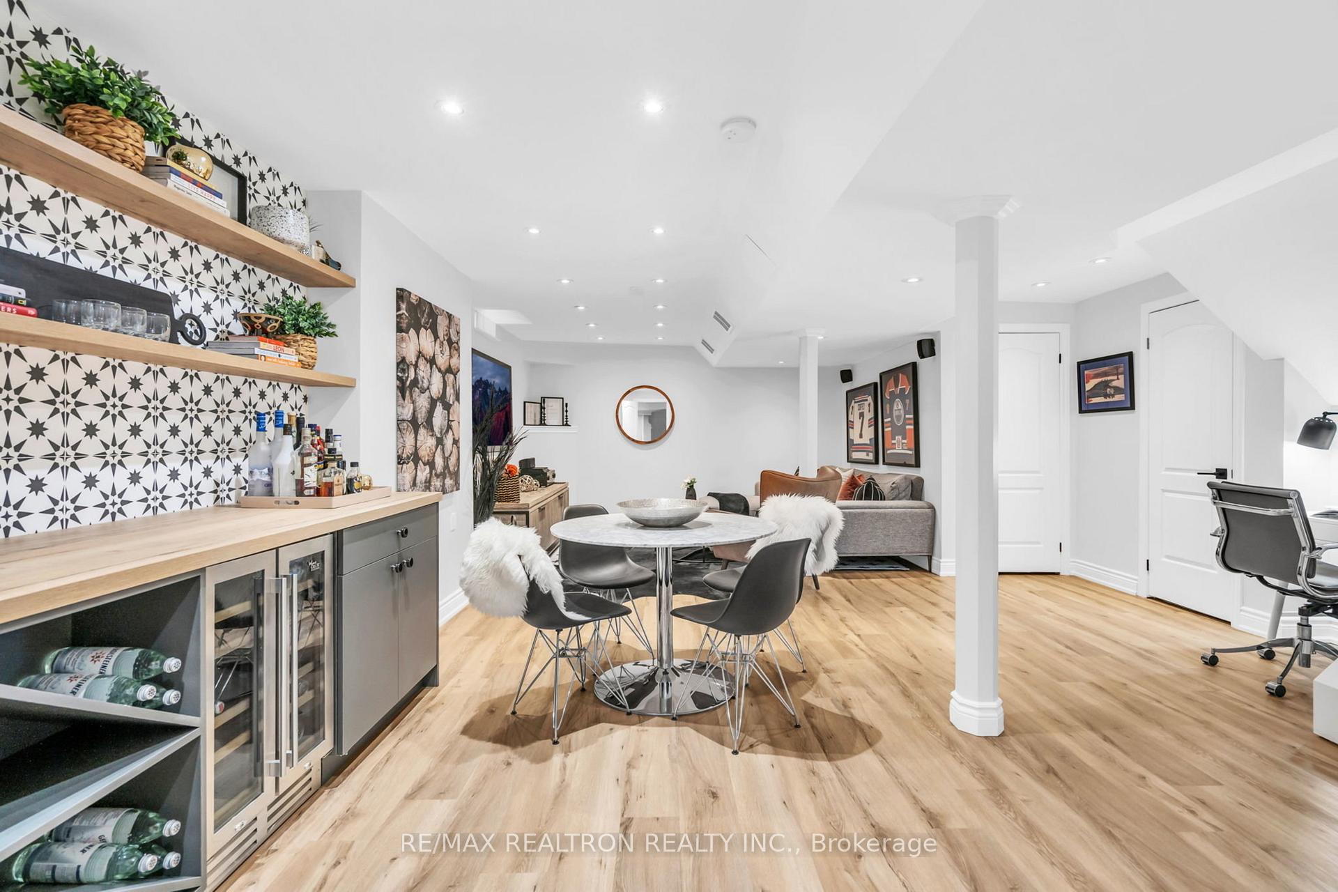 Photo 33 of 514 Menczel Crescent, Newmarket, Summerhill Estates — HOMEH