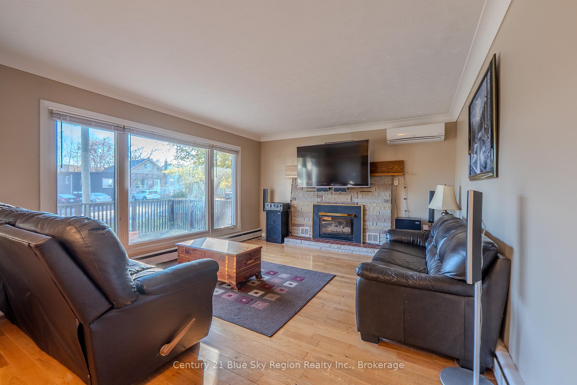 Photo 2 of 141 Duke Street W, North Bay, Central — HOMEH