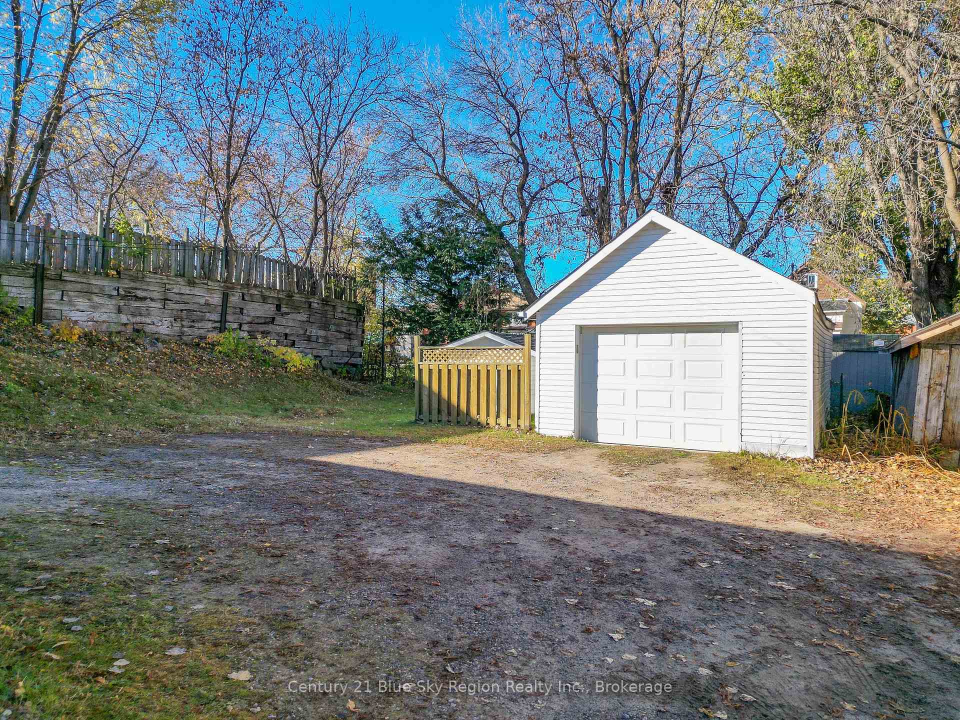 Photo 42 of 141 Duke Street W, North Bay, Central — HOMEH