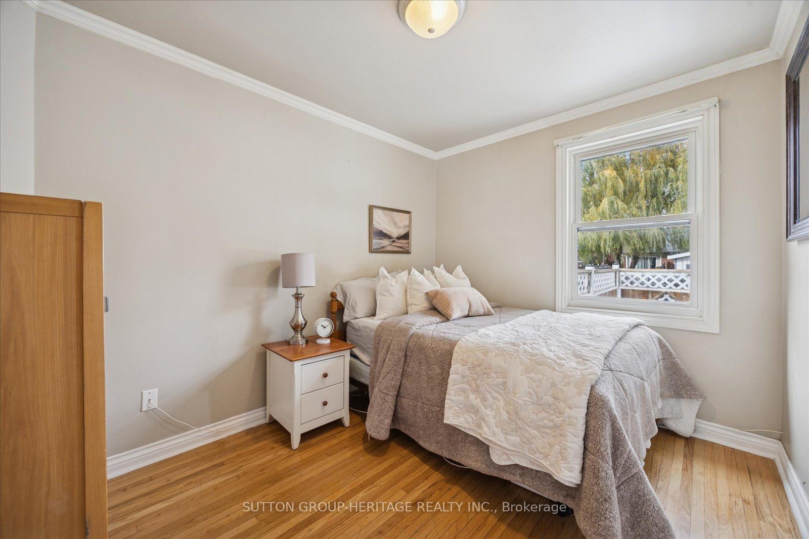 Photo 17 of 256 College Avenue, Oshawa, Vanier — HOMEH