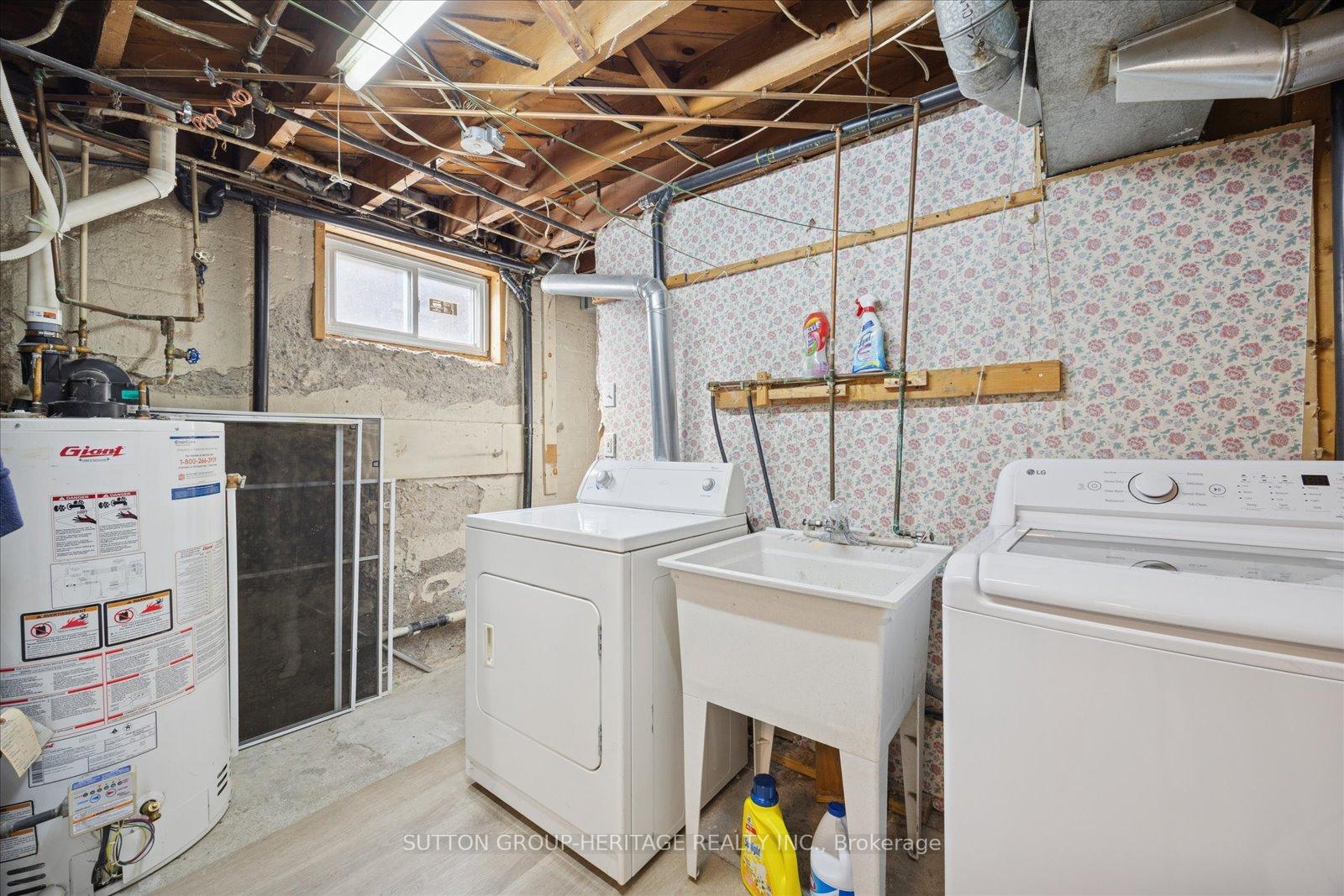 Photo 24 of 256 College Avenue, Oshawa, Vanier — HOMEH