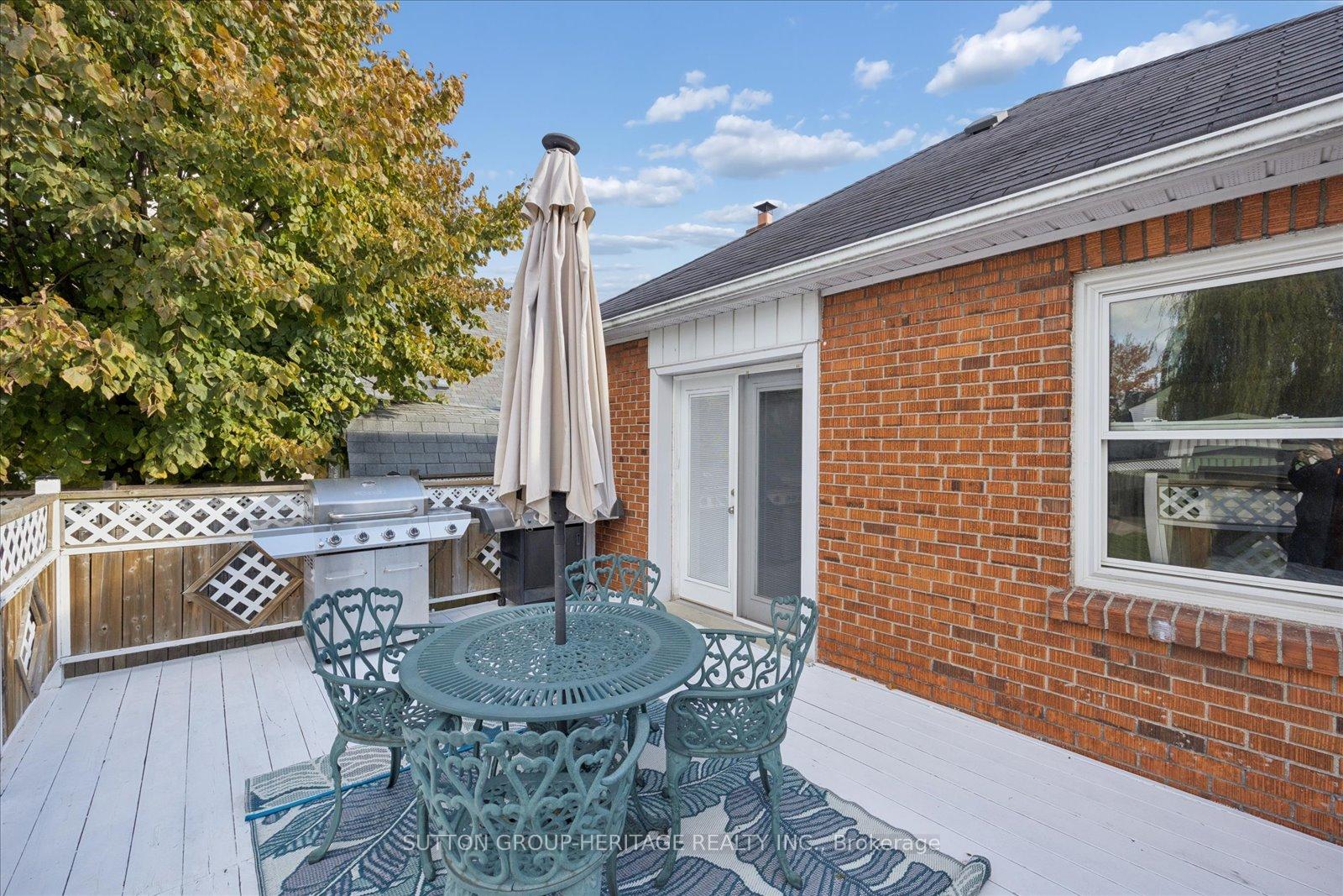 Photo 26 of 256 College Avenue, Oshawa, Vanier — HOMEH