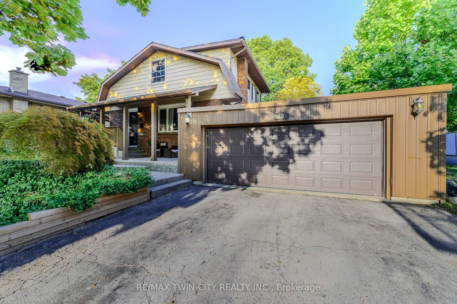 Photo 1 of 49 Thomson Road, Norfolk, Simcoe — HOMEH