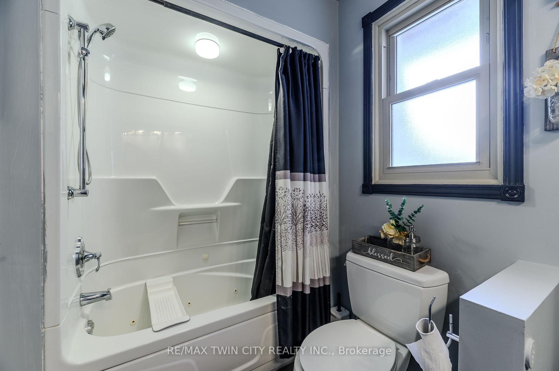 Photo 14 of 49 Thomson Road, Norfolk, Simcoe — HOMEH