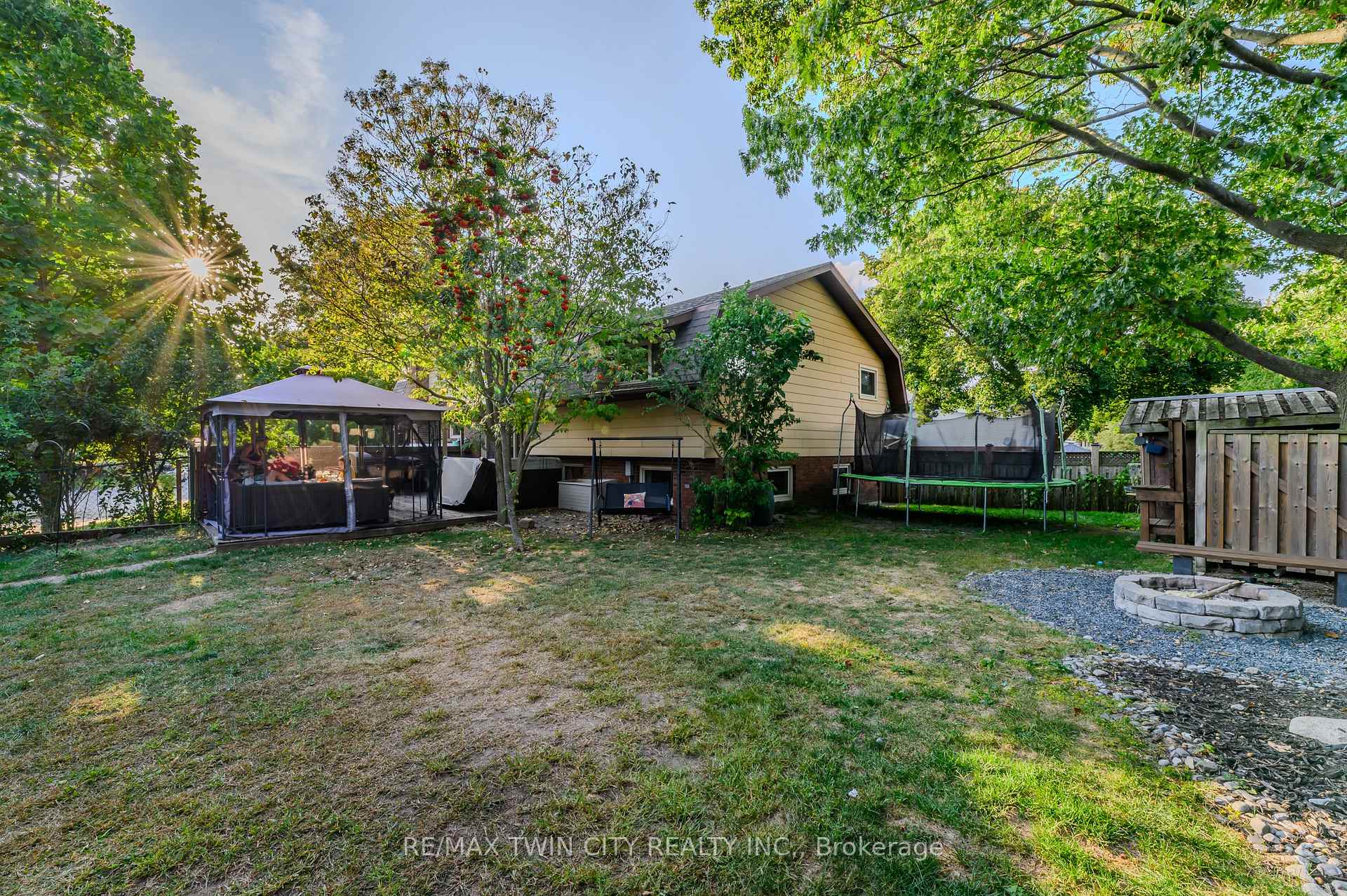 Photo 33 of 49 Thomson Road, Norfolk, Simcoe — HOMEH