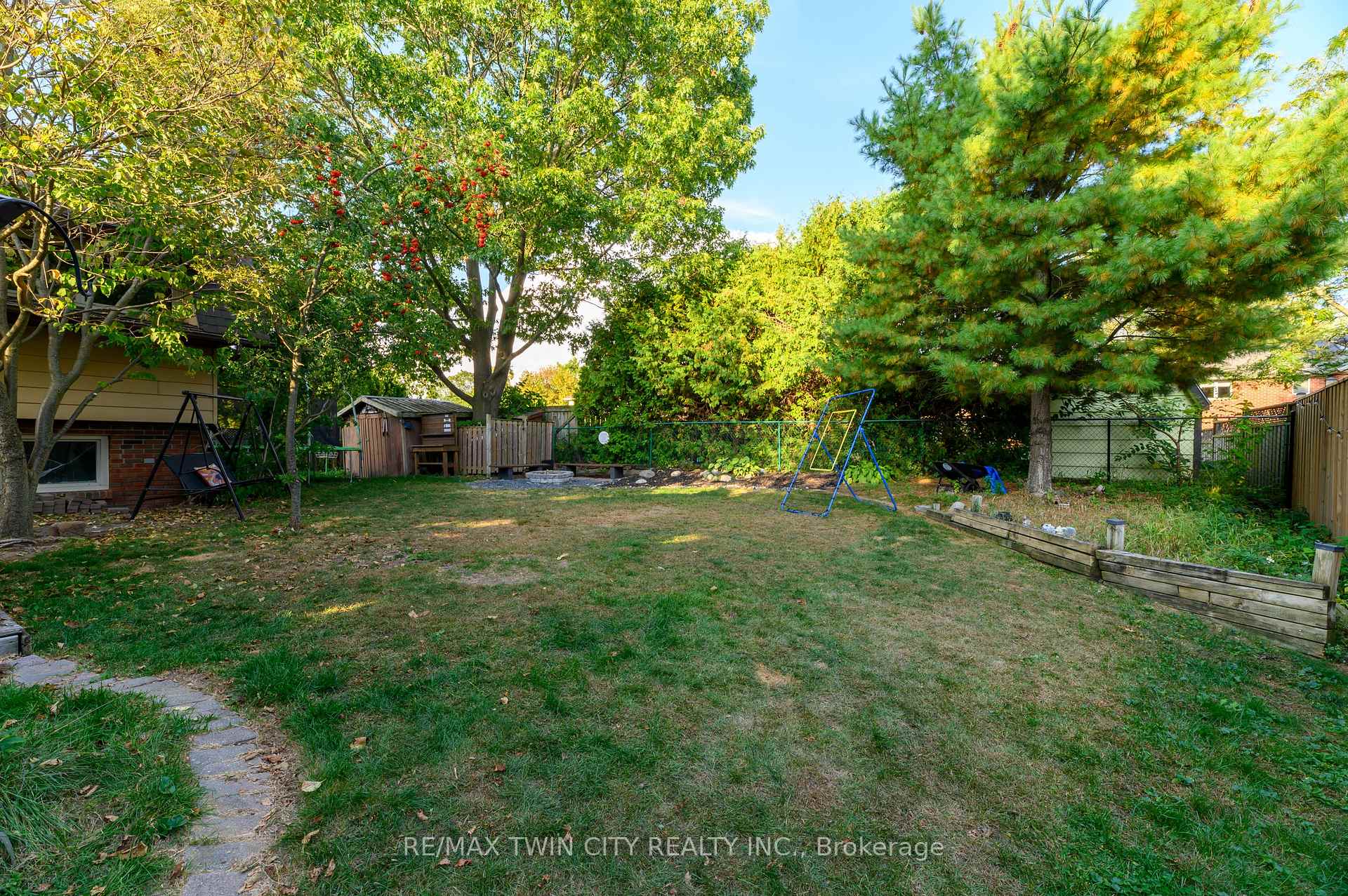 Photo 34 of 49 Thomson Road, Norfolk, Simcoe — HOMEH
