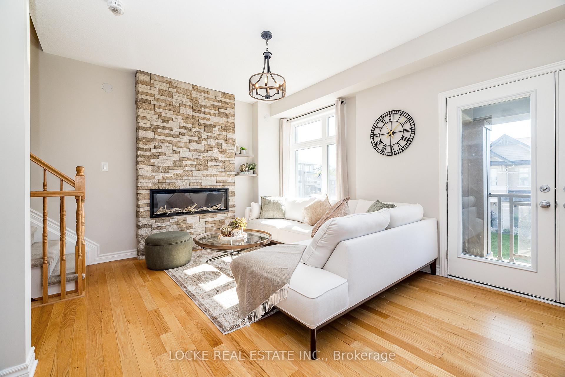 Photo 11 of 200 Dragonfly Walk, Ottawa, Mer Bleue/Bradley Estates/Anderson Park — HOMEH