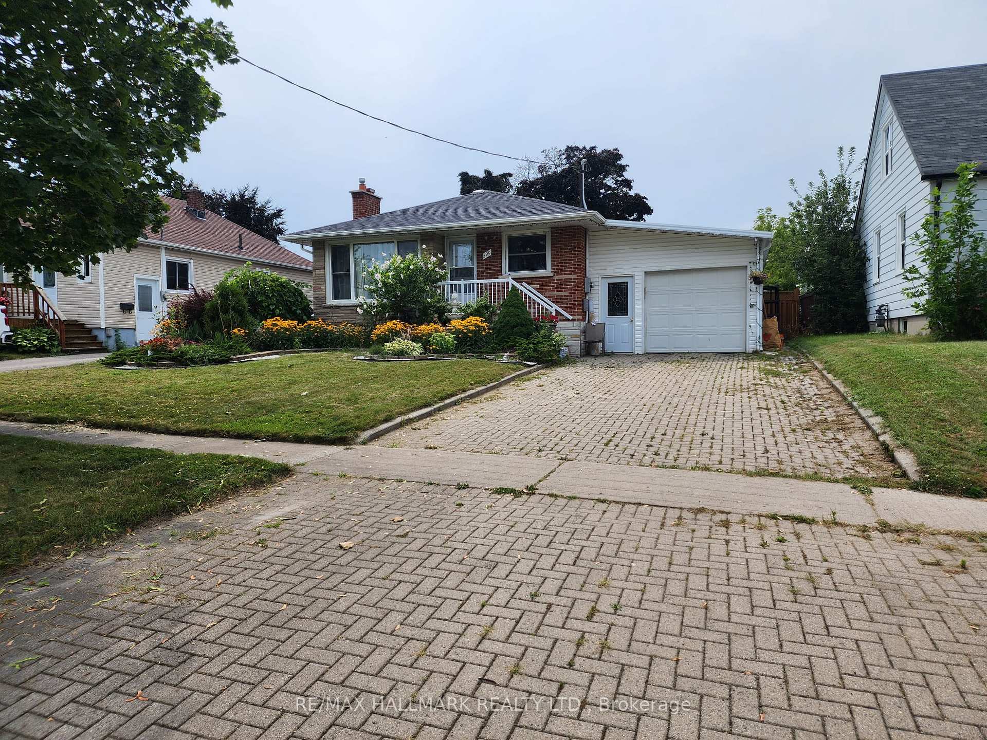 Front of Unit Main, 390 Gibbons Street