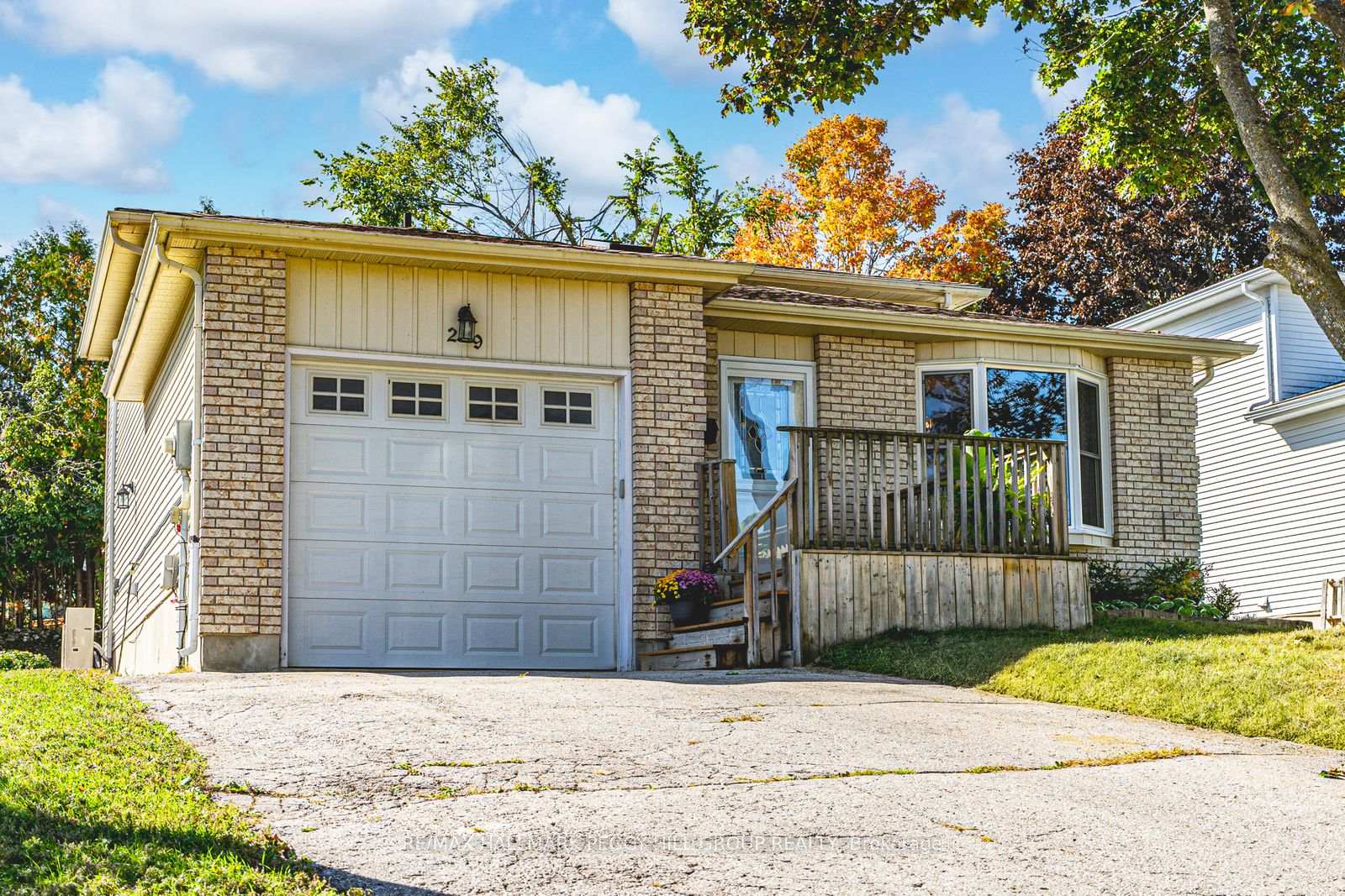 Photo 1 of 29 First Street, Orillia — HOMEH