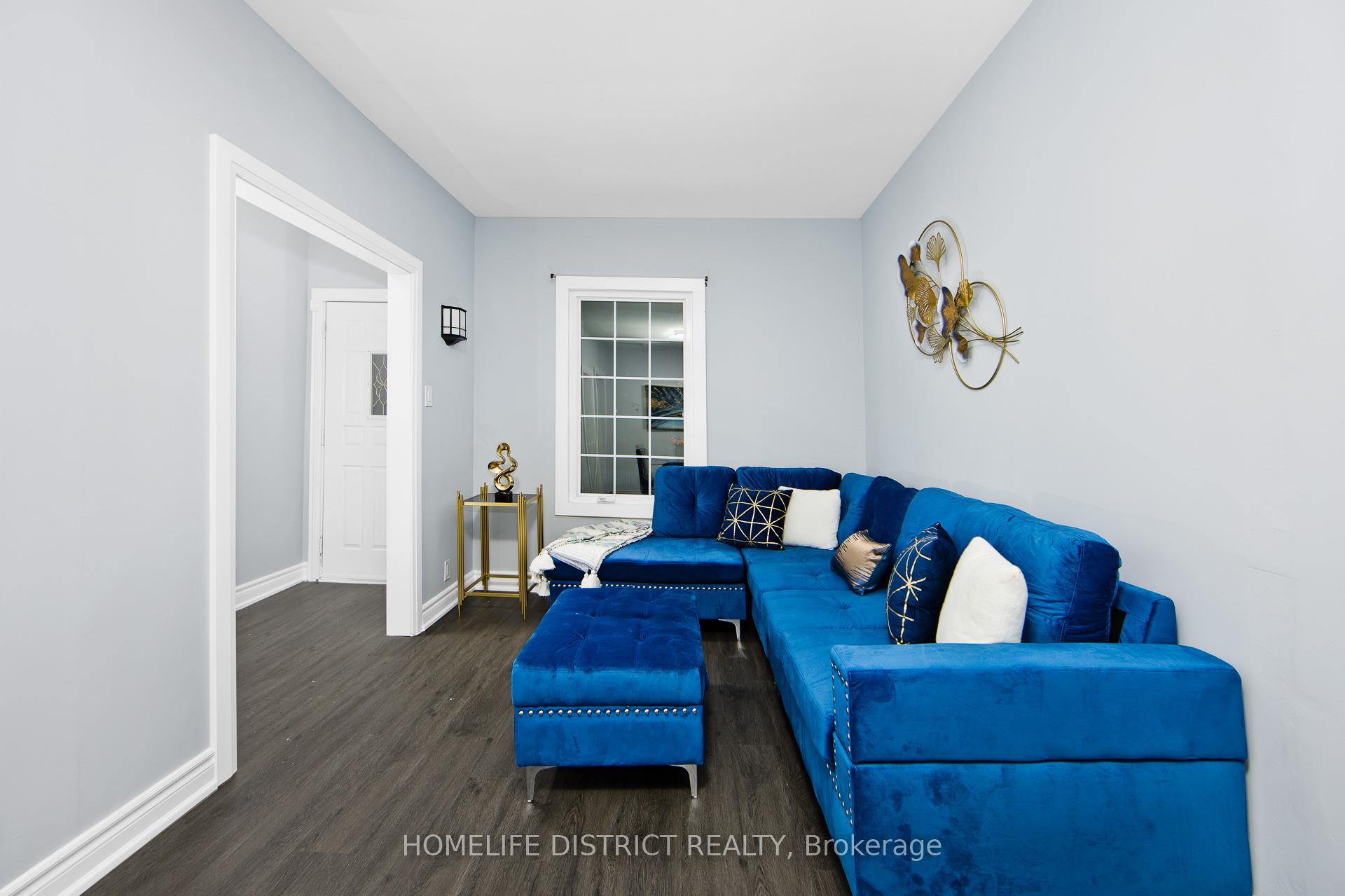 Photo 3 of 26 Brock Street E, Oshawa, O'Neill — HOMEH