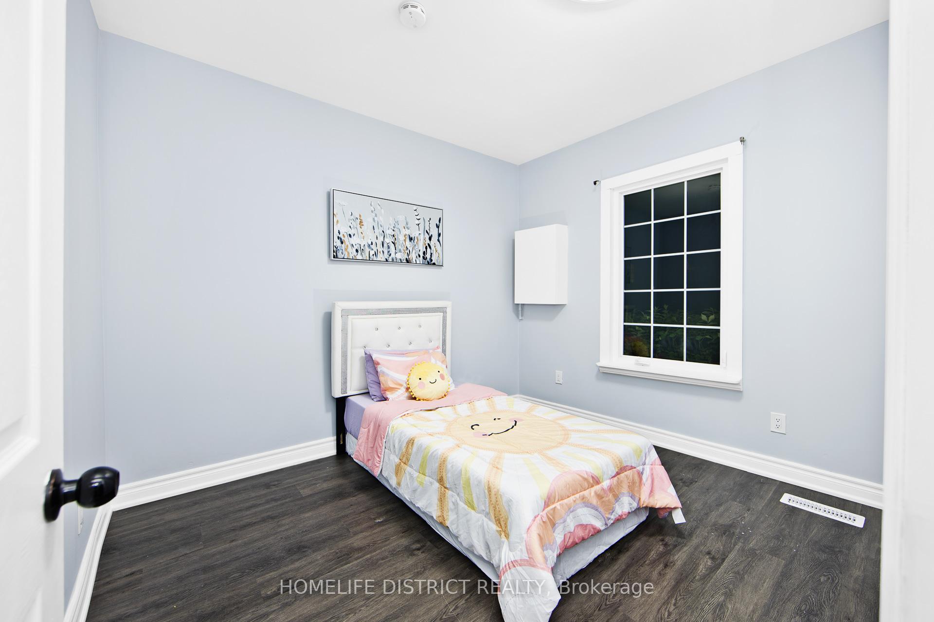 Photo 15 of 26 Brock Street E, Oshawa, O'Neill — HOMEH