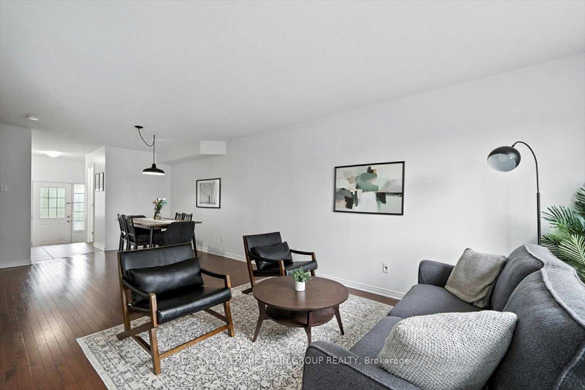 Photo 5 of 243 Cityview Crescent, Ottawa, Springridge/East Village — HOMEH